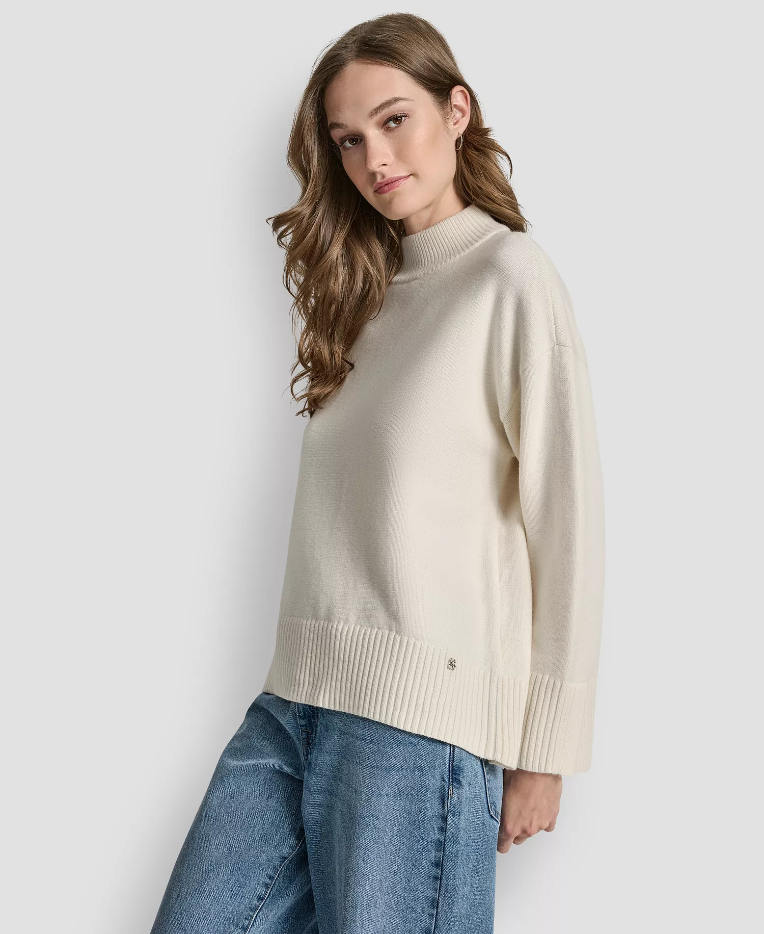 Women's Mock Neck Curved Hem Sweater - Eggnog - XL