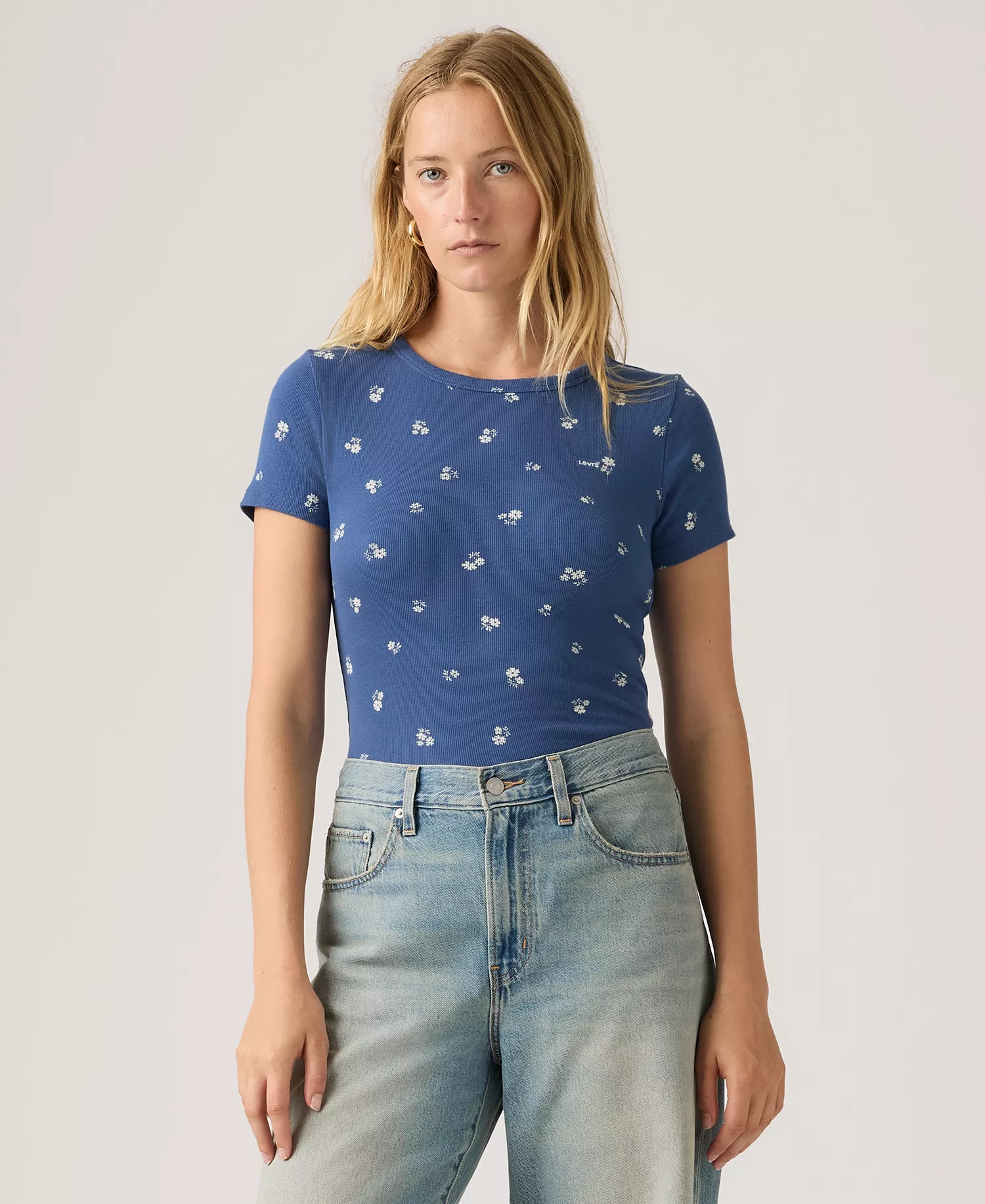 Women's Hayes Slim-Fit Short-Sleeve Crewneck T-Shirt - Angela Daisy V2 Sunshine Blue - L