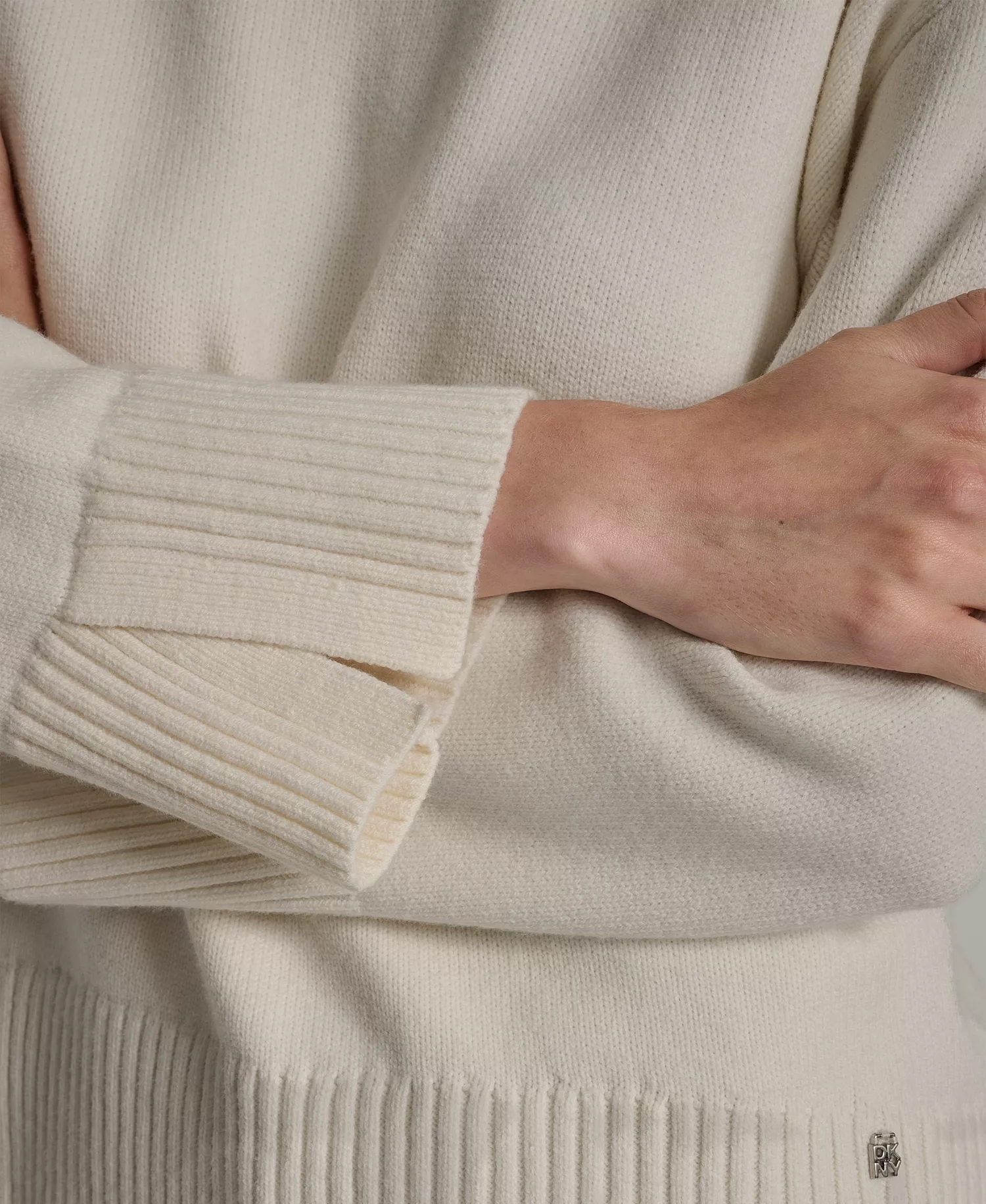 Women's Mock Neck Curved Hem Sweater - Eggnog - XL