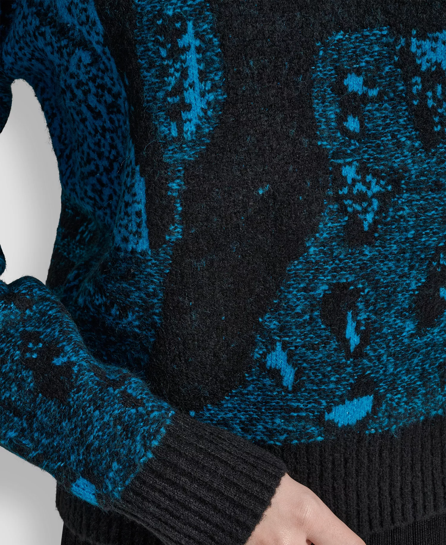 Women's Long-Sleeve Intarsia Mohair Sweater - Black/ocean Blue - L