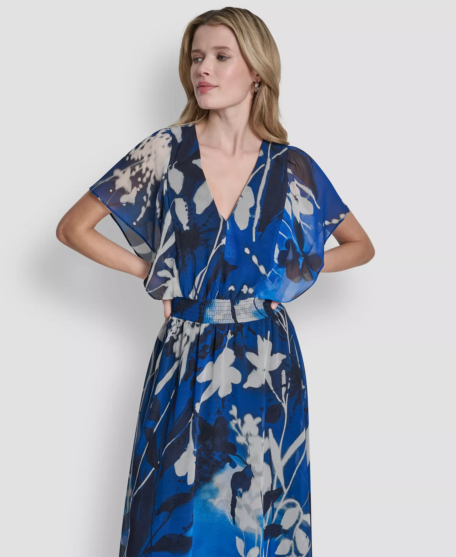 Women's Short Flutter Sleeve V Neck Smocked Waist Floral Midi Dress - Indigo/Atlantic Blue Multi - 10