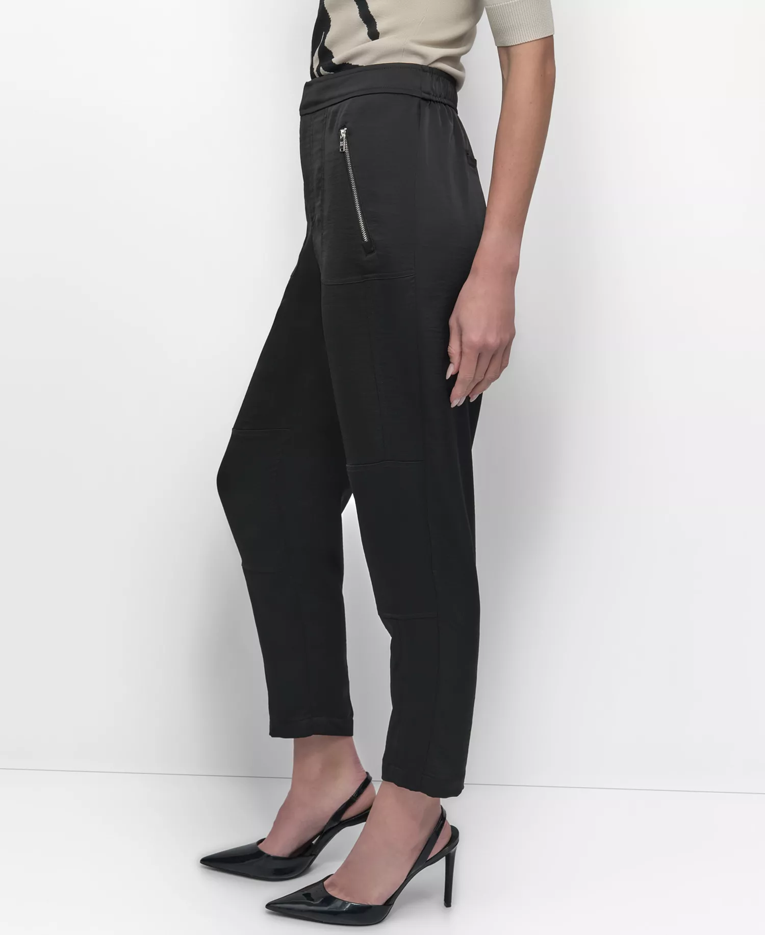 Women's Elastic Waist-Back Zipper Trousers - Black - L