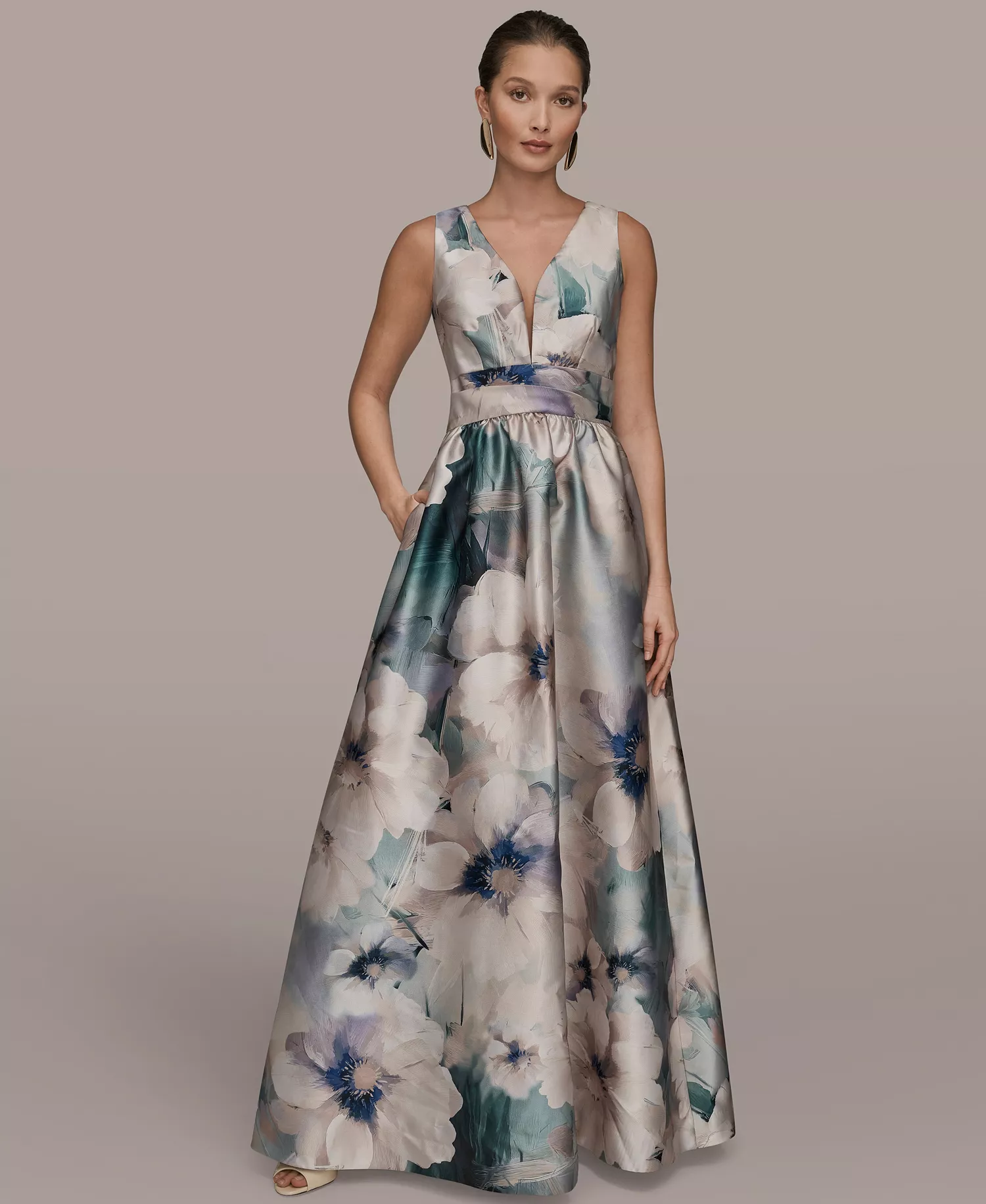 Women's Floral Print Sleeveless Pleated A-line Ball Gown - Laurel Multi - 10