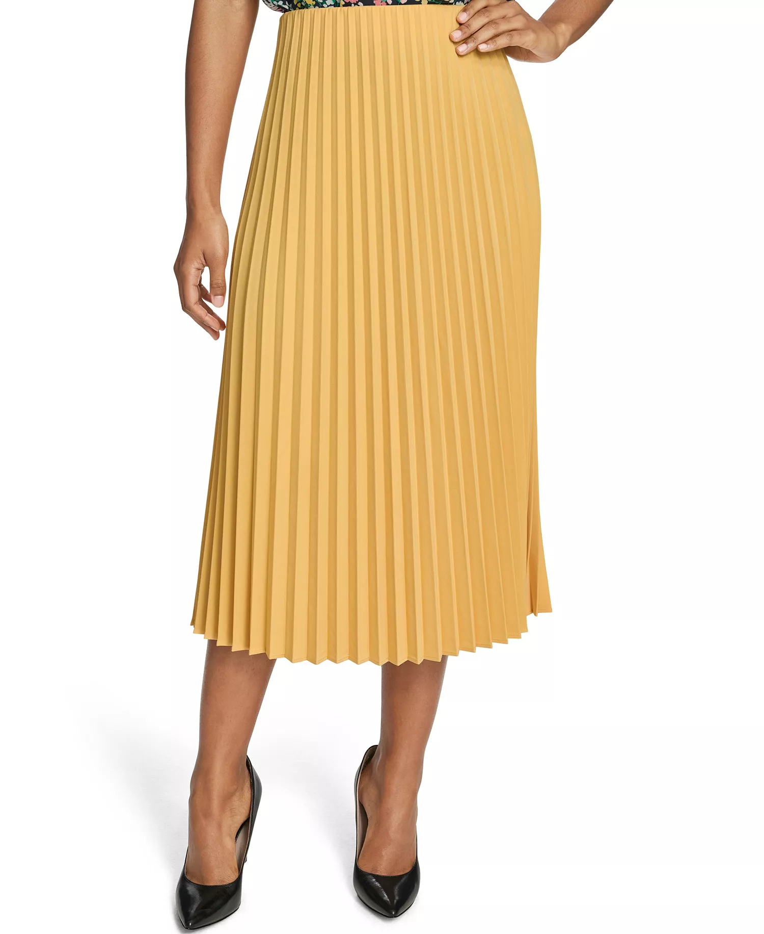 Women's Pleated Pull-On Skirt - Deep Maize - L