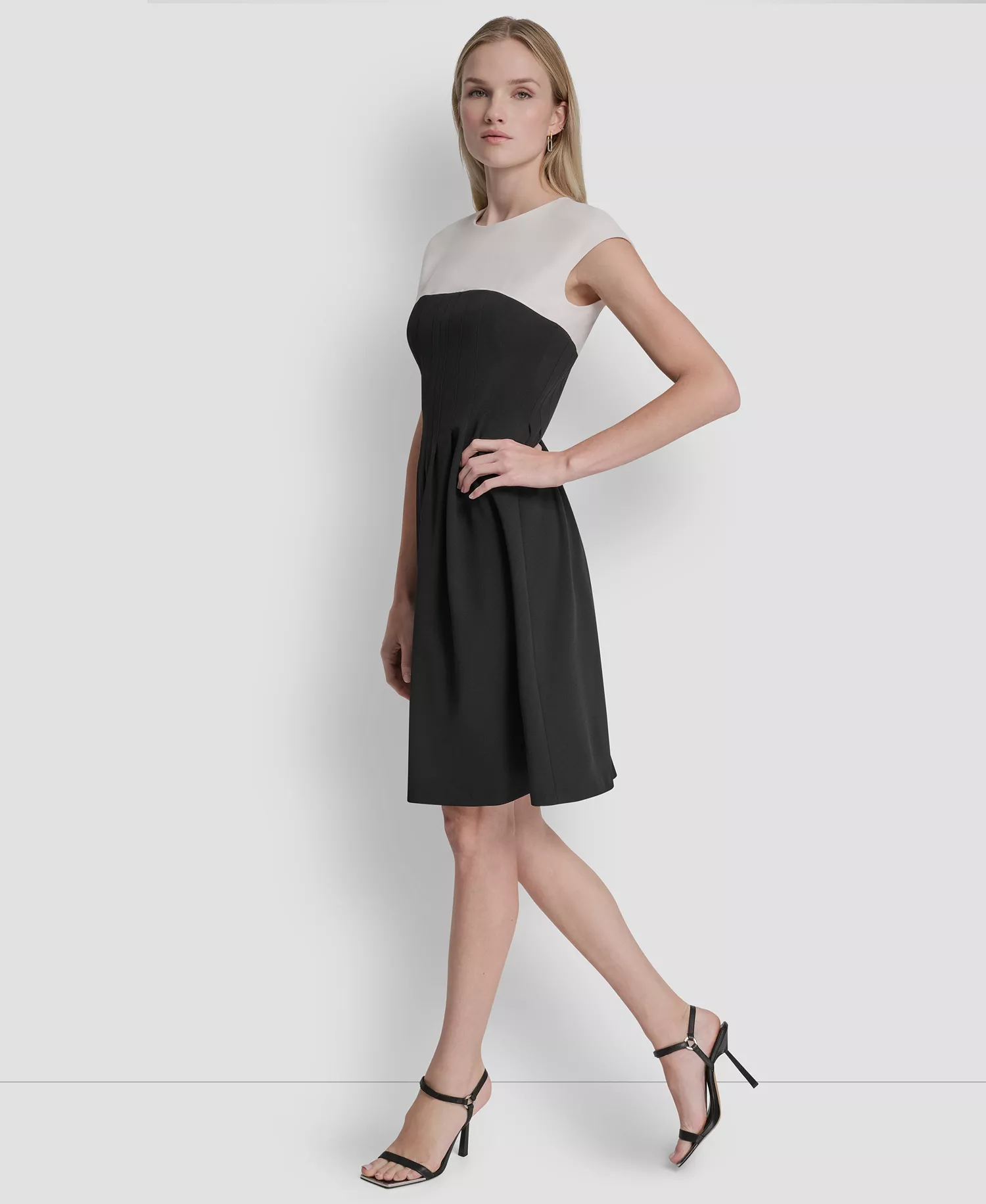 Petite Colorblock Jewel Neck Dress - Ivory/Black - 0P