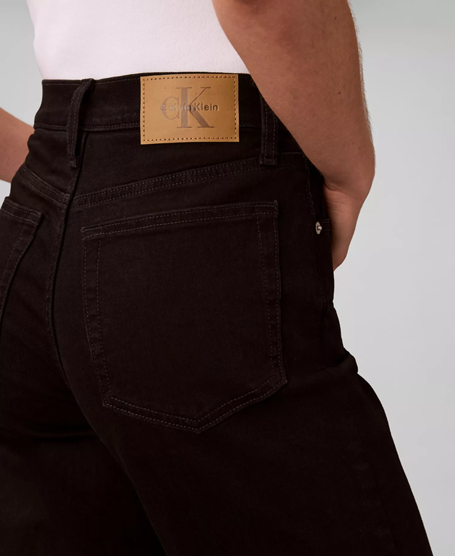 Women's Ultra High Rise Wide Leg Jeans - True Black - 27R