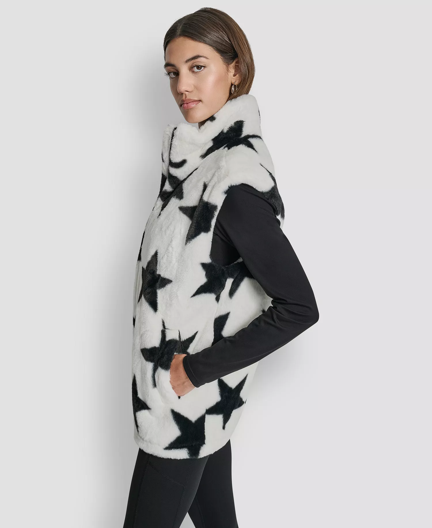 Women's Star Print Faux Fur Vest - White - L