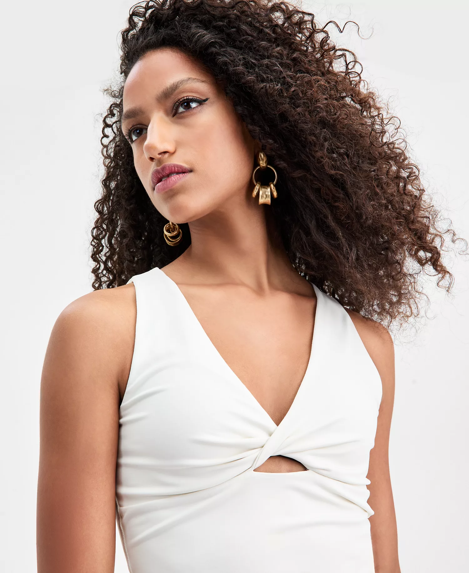 Women's Twist-Front Sleeveless Top, Macy's Exclusive - Crema - L