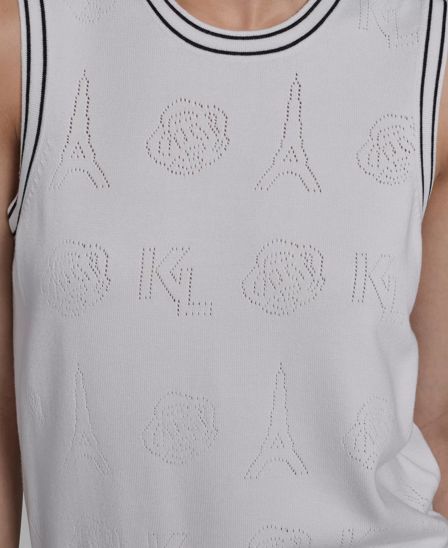 Women's Crew Neck Sleeveless Tank Sweater - Soft White/black - L