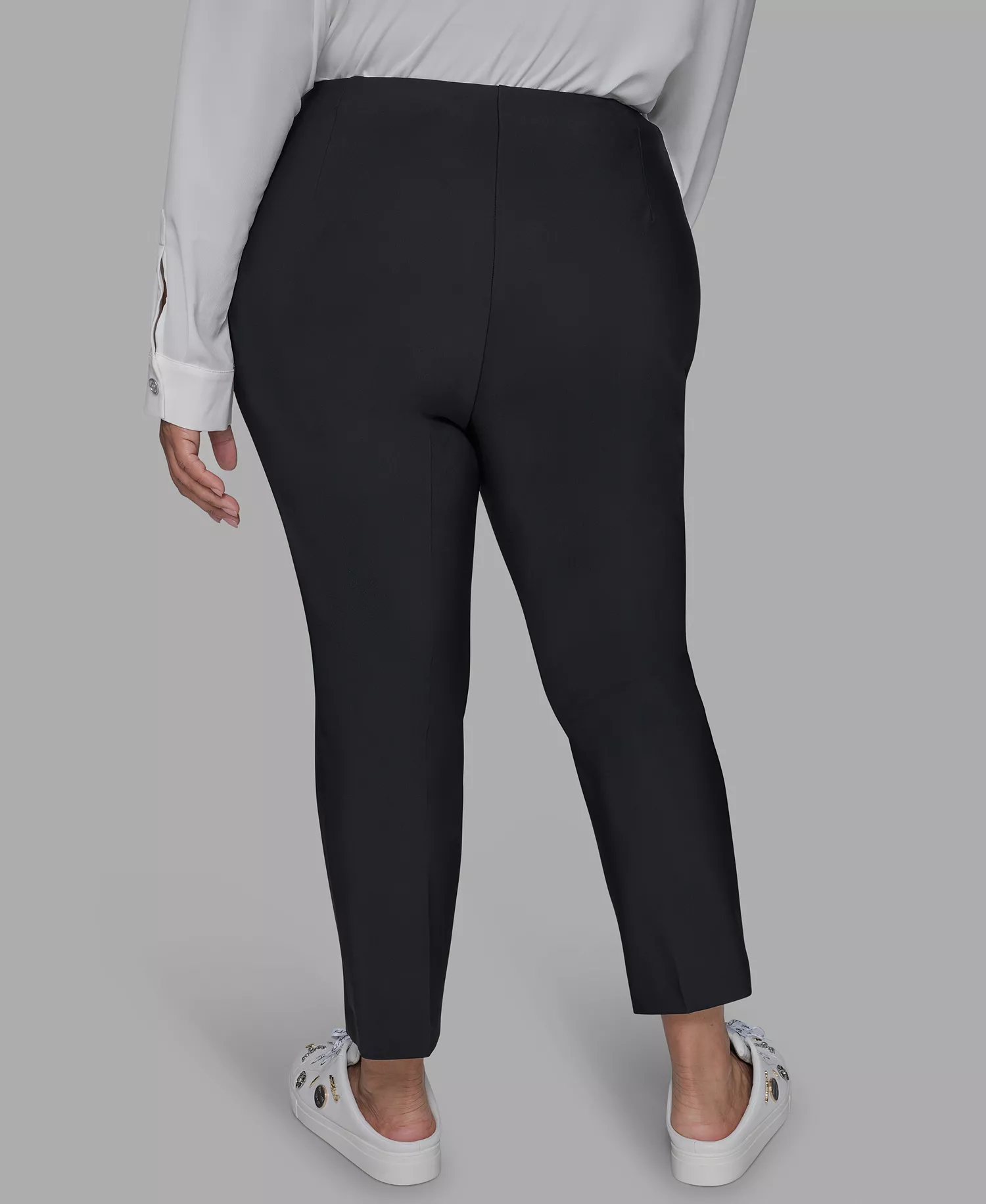 Plus Size Zip-Pocket Slim Pants - Black - 14W
