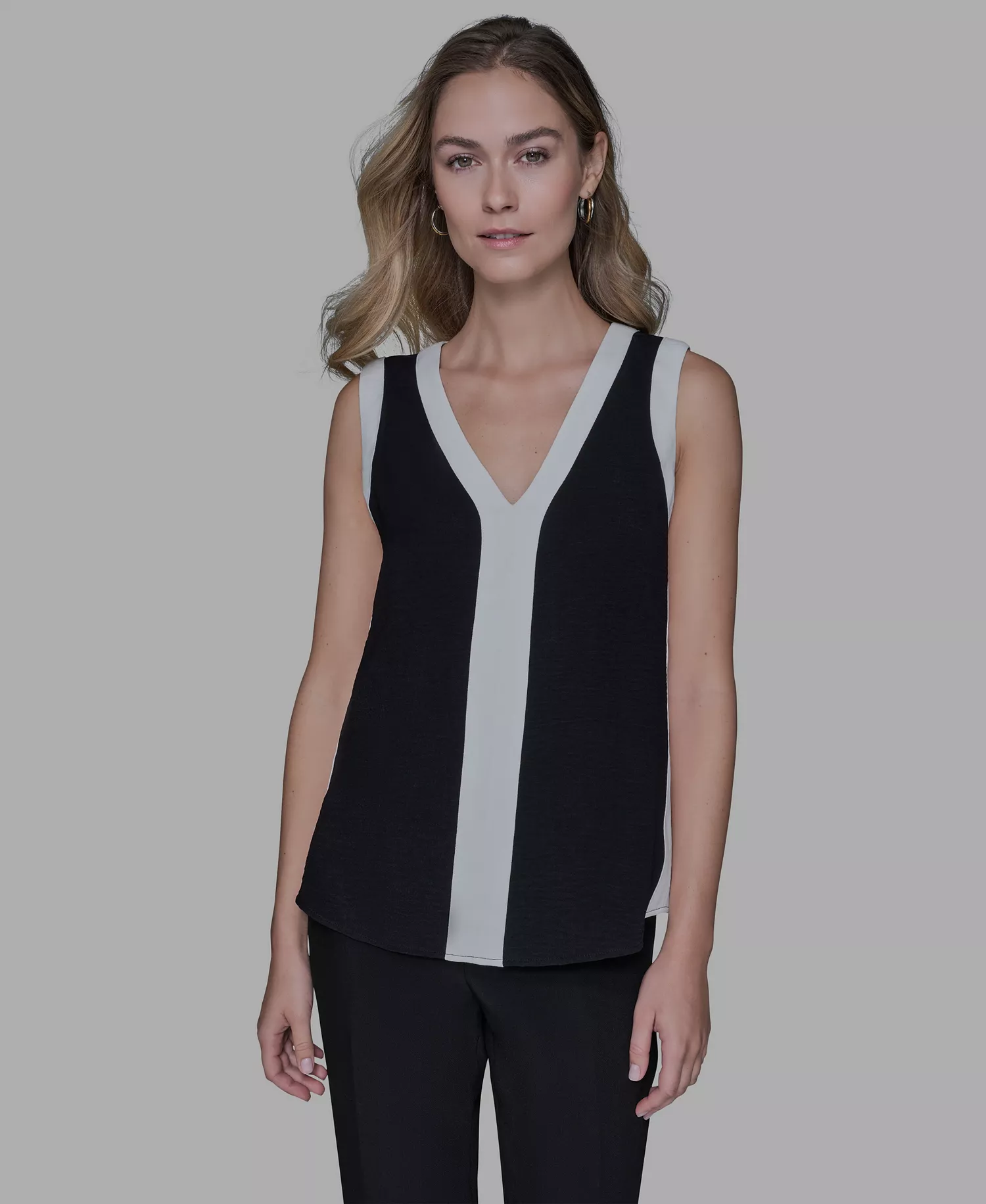 Women's Contrast Sleeveless V-Neck Top - Black/Soft White - L