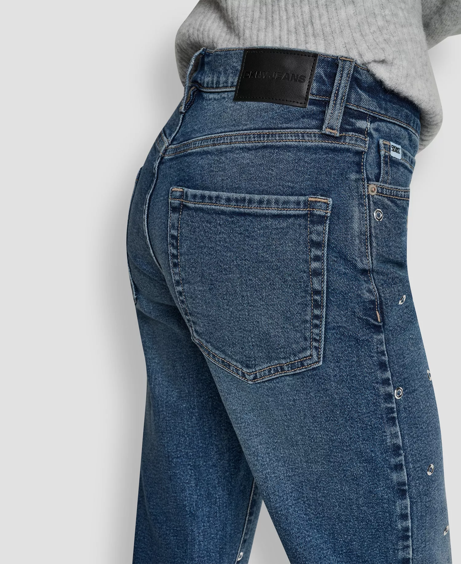 Women's Mid-Rise Classic Straight Jeans - Bowery - 24