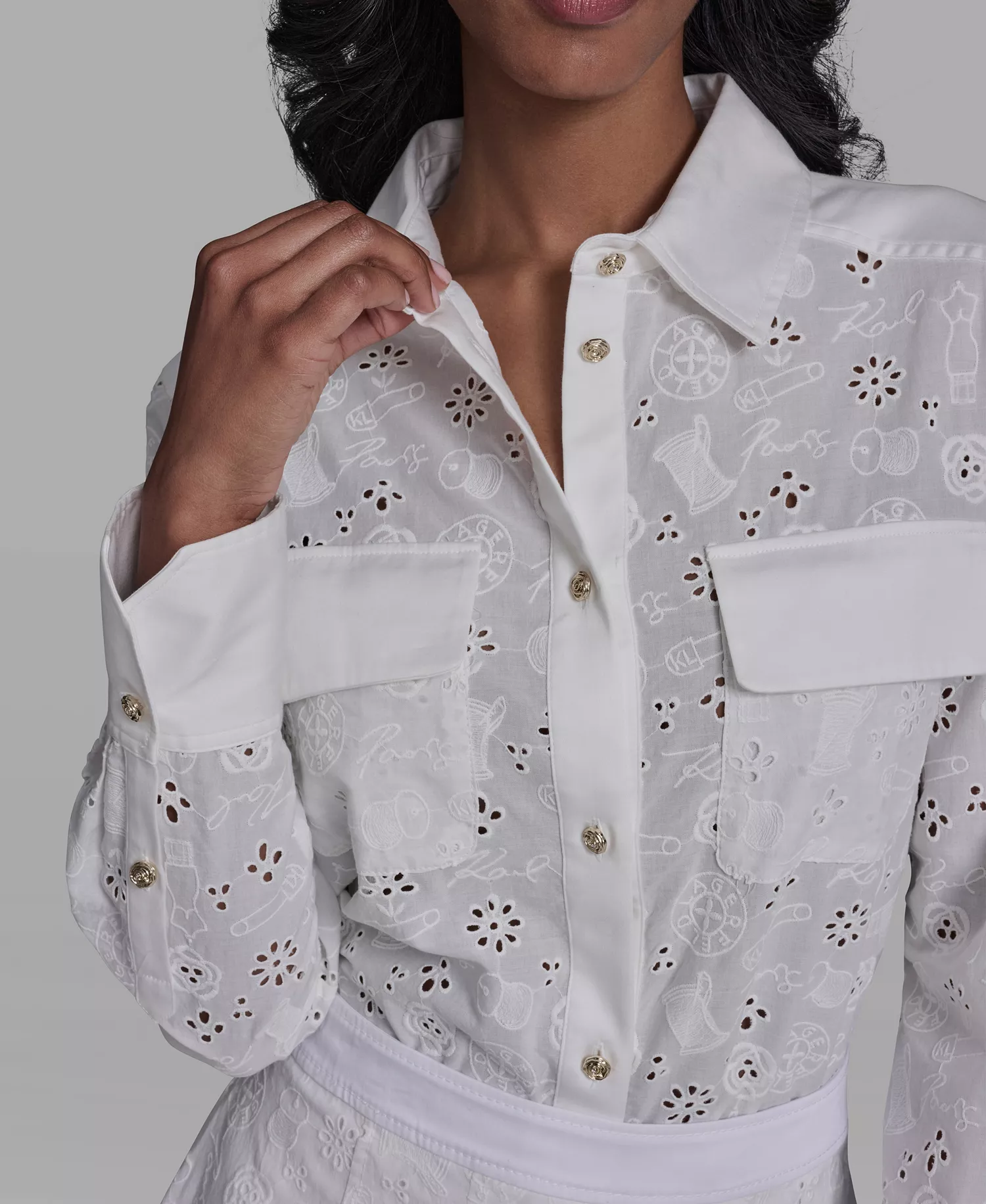 Women's Collared Eyelet Long-Sleeve Blouse - Soft White - L
