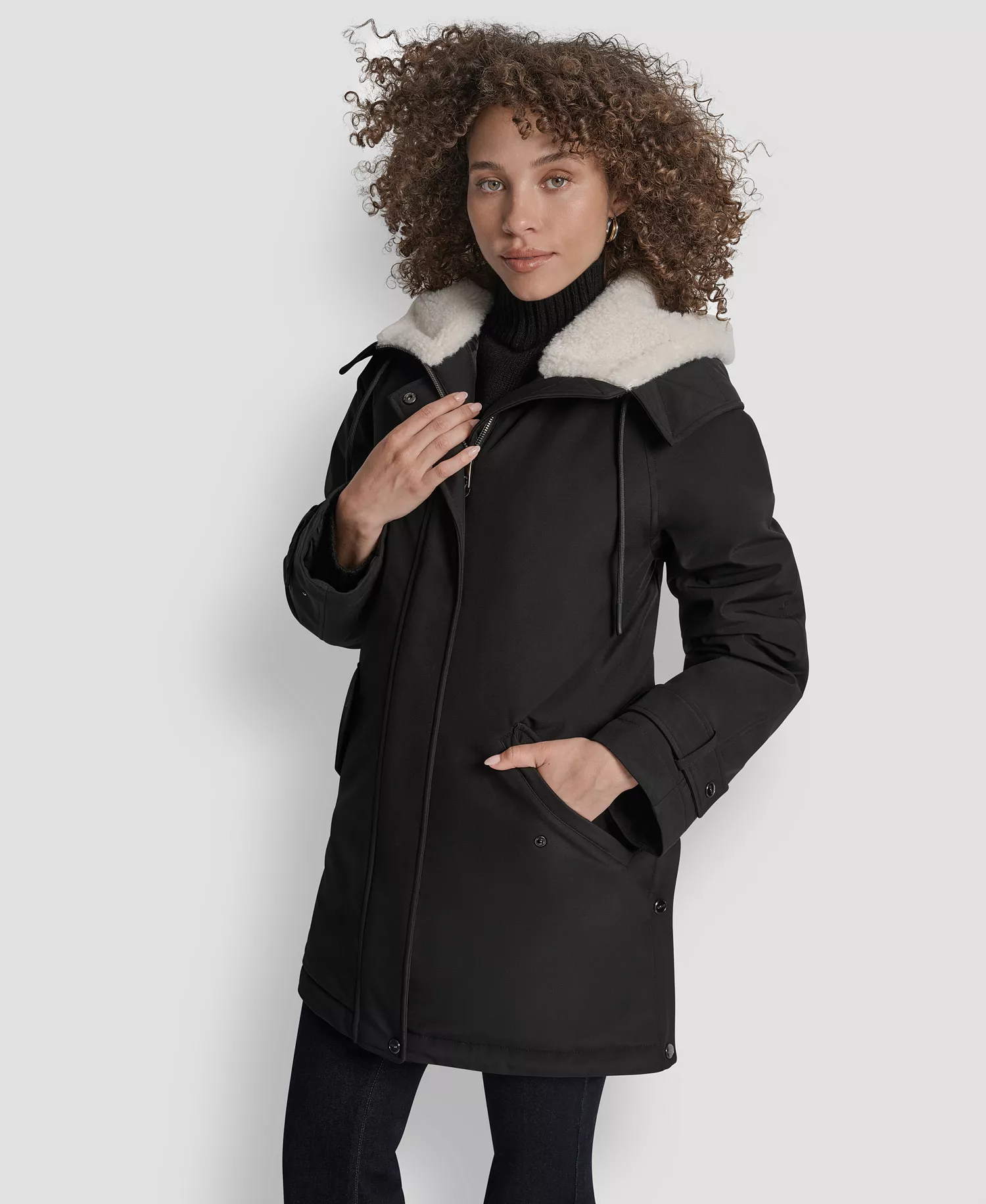 Women's Faux-Fur-Lined Hooded Softshell Coat - Black - L