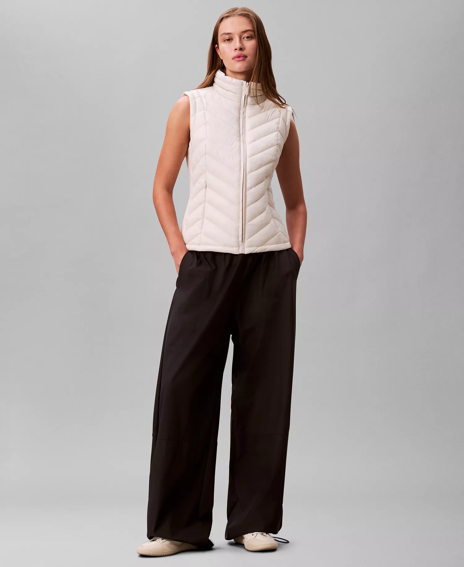 Women's Slim Sleeveless Puffer Vest - Chalk - L