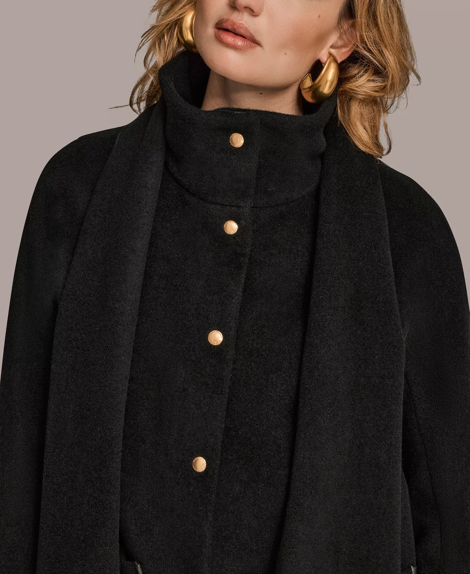 Women's Snap Button Scarf Coat - Black - L