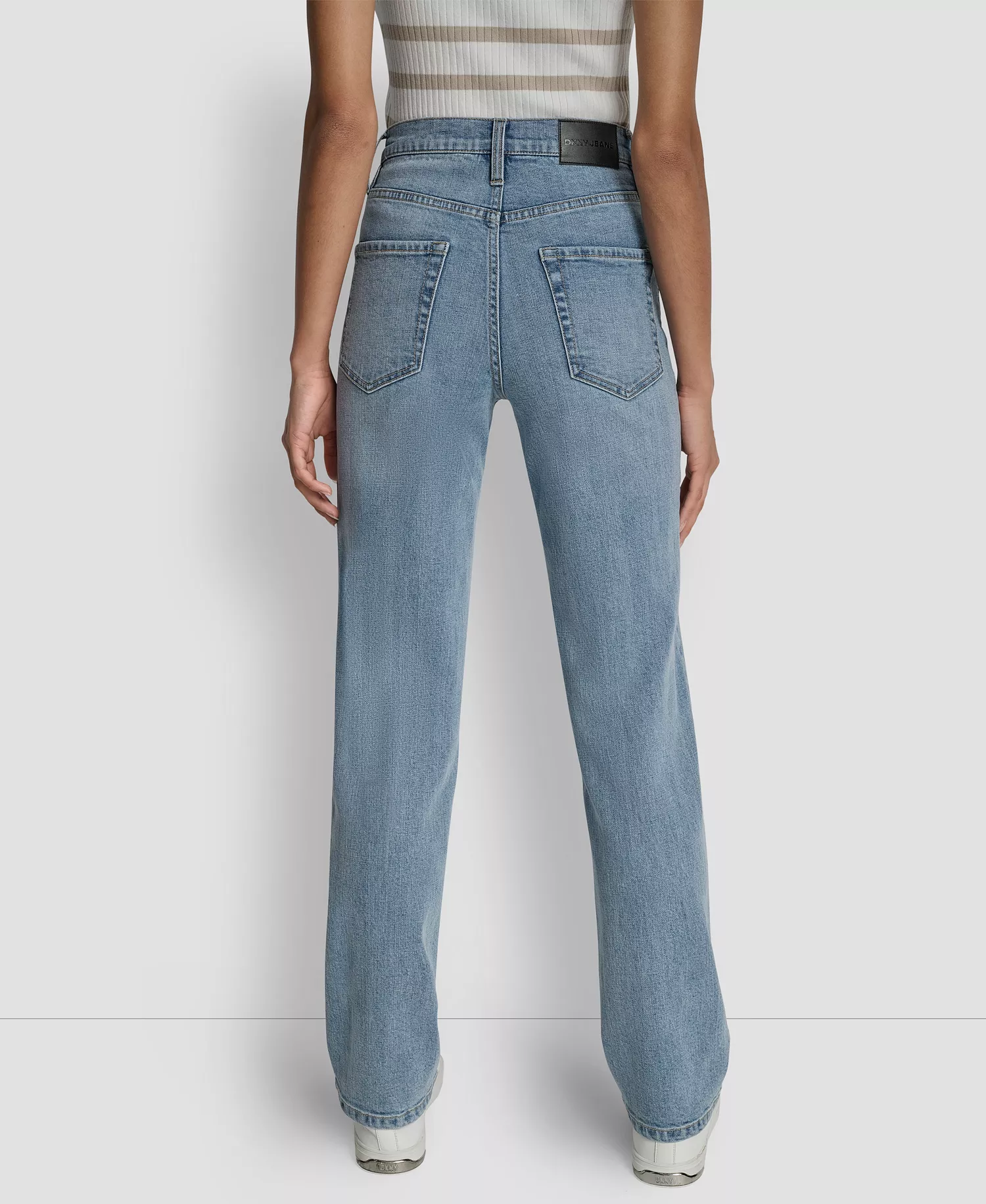 Women's Classic High Rise Straight Leg Jeans - Bryant Wash - 24