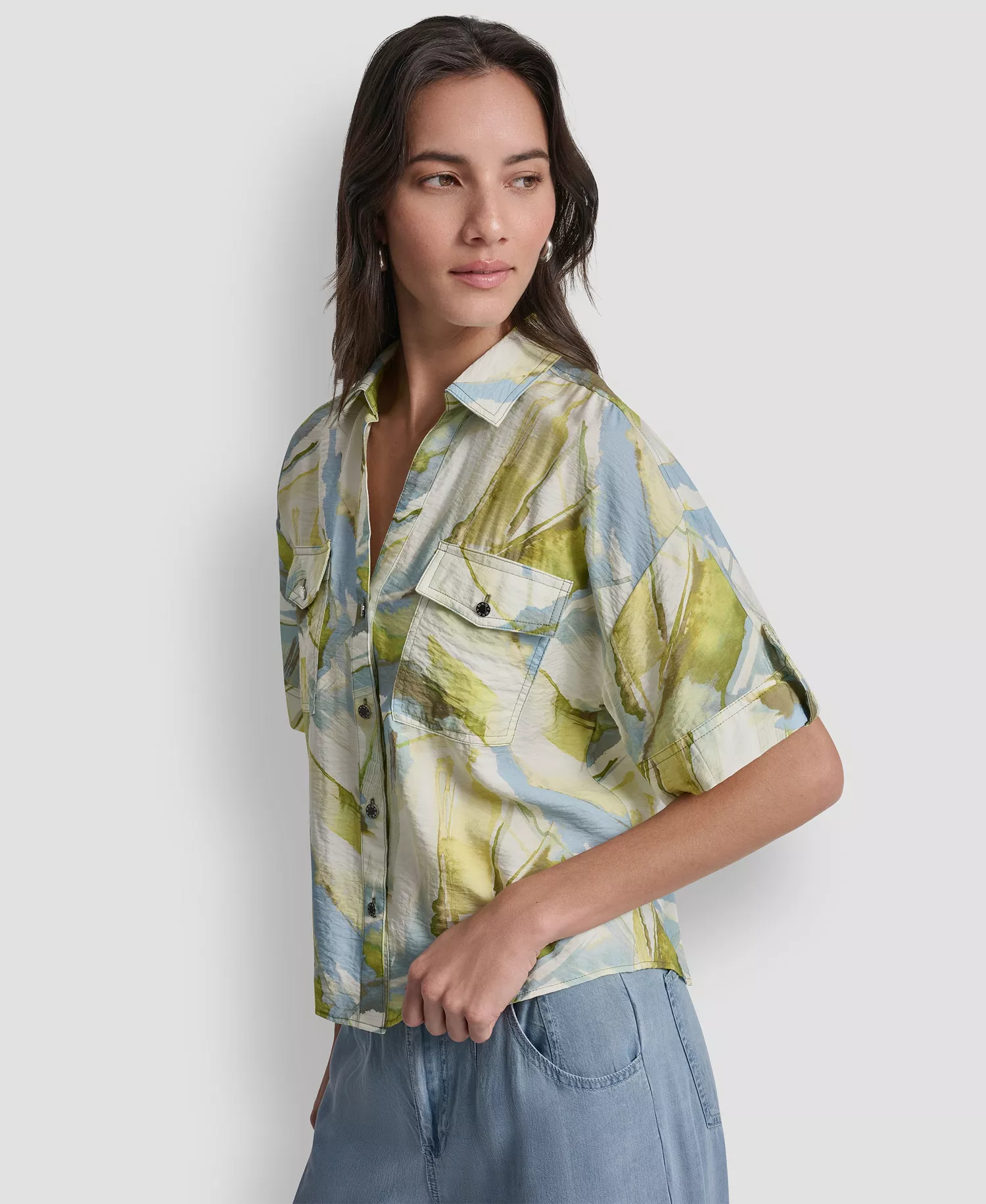 Women's Roll-Tab Sleeves Collar Neck Top - March Watercolor - L