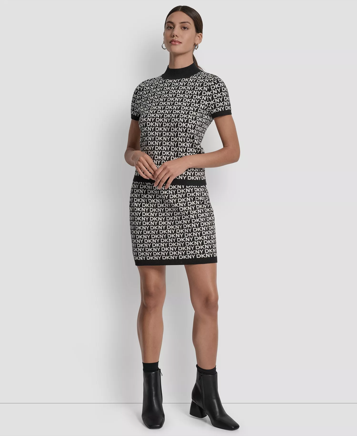 Petite Short Sleeve Logo Sweater - Black Eggnog - PS