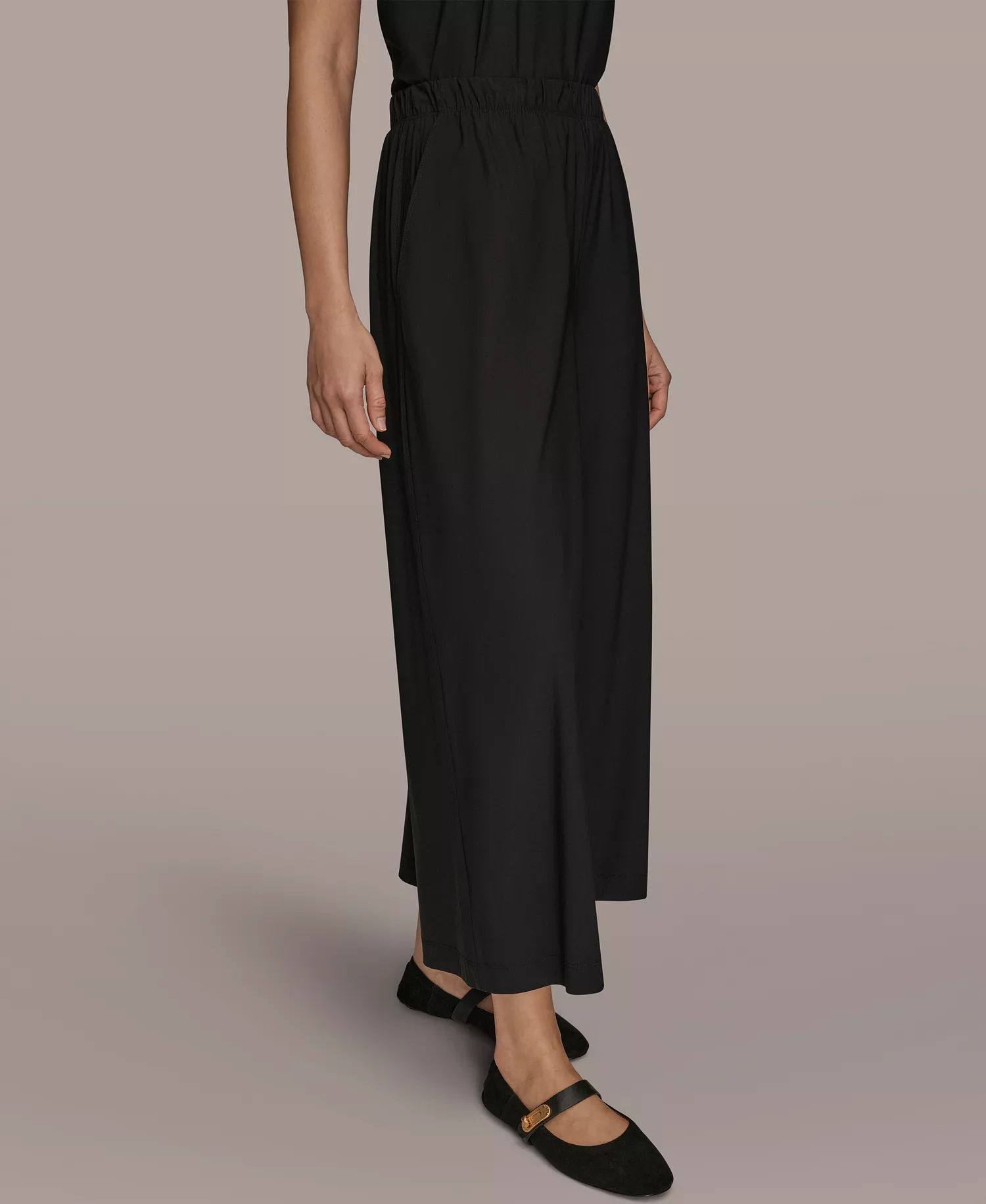 Women's 4-way Stretch Knit Mid Rise Ankle Pants - Black - L