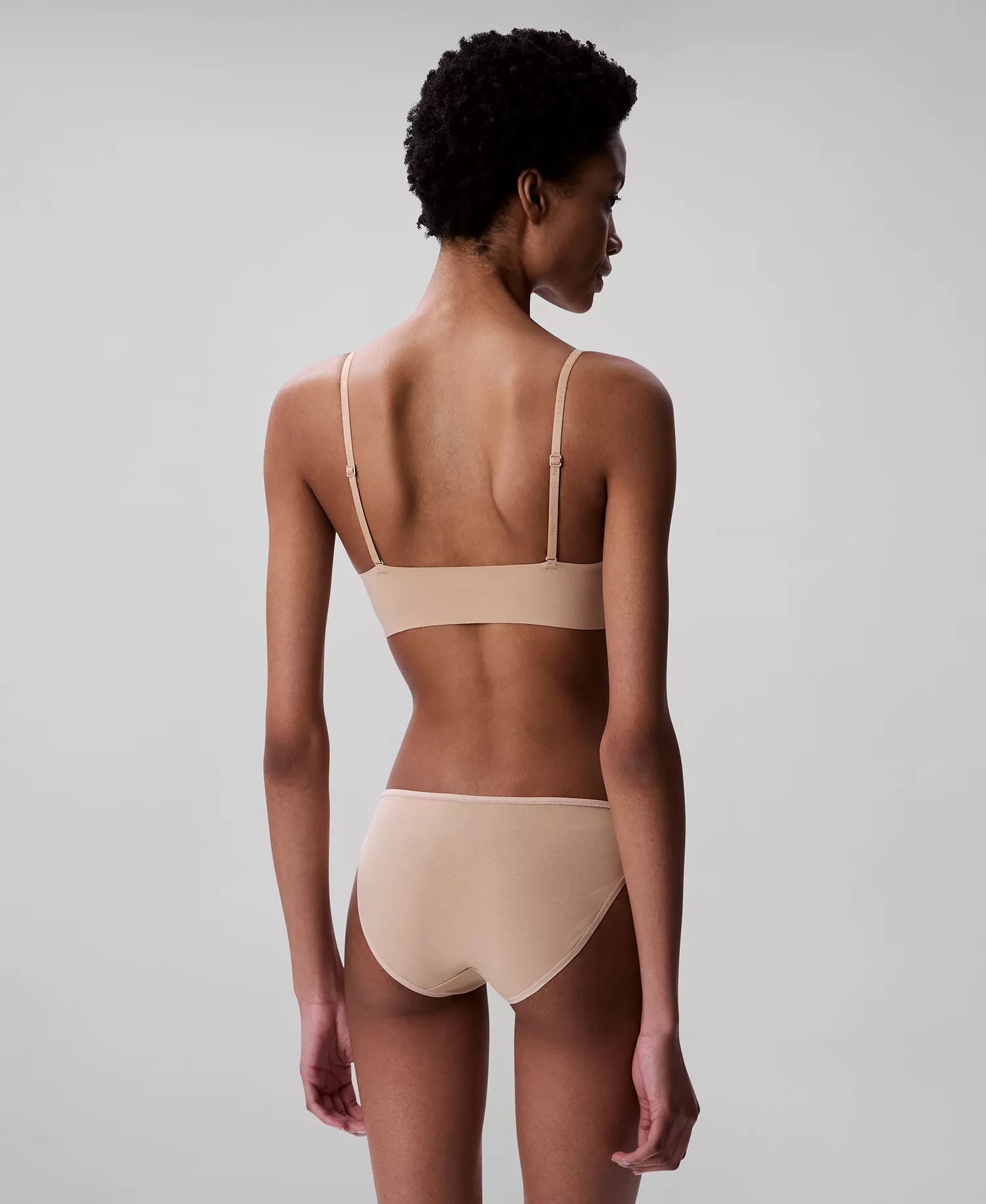Women's Invisibles Gel Wire Lightly Lined Bralette QF7142 - Bare - L