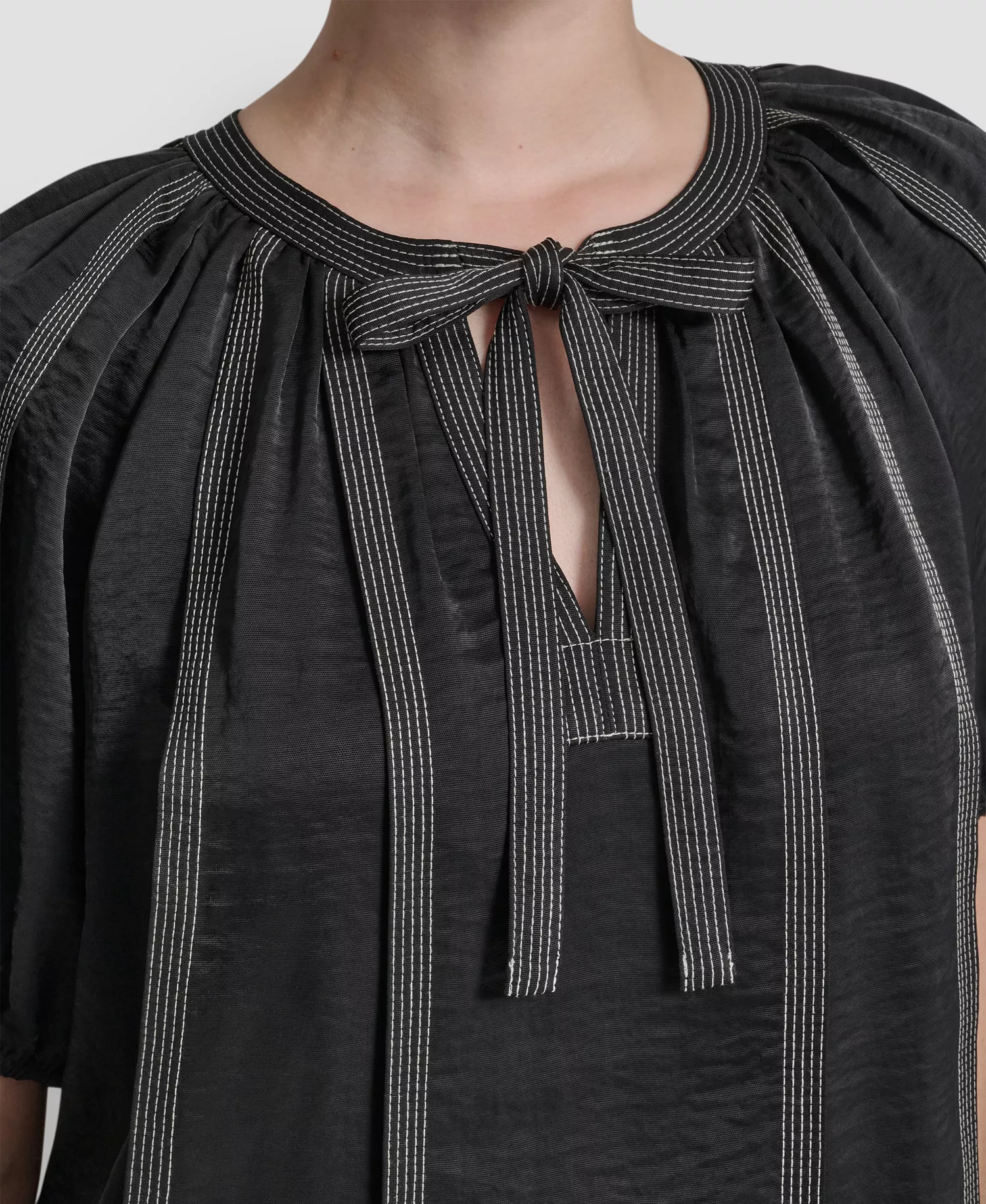 Women's Puff-Sleeve Top Stitch Tie Front Blouse - Black - L
