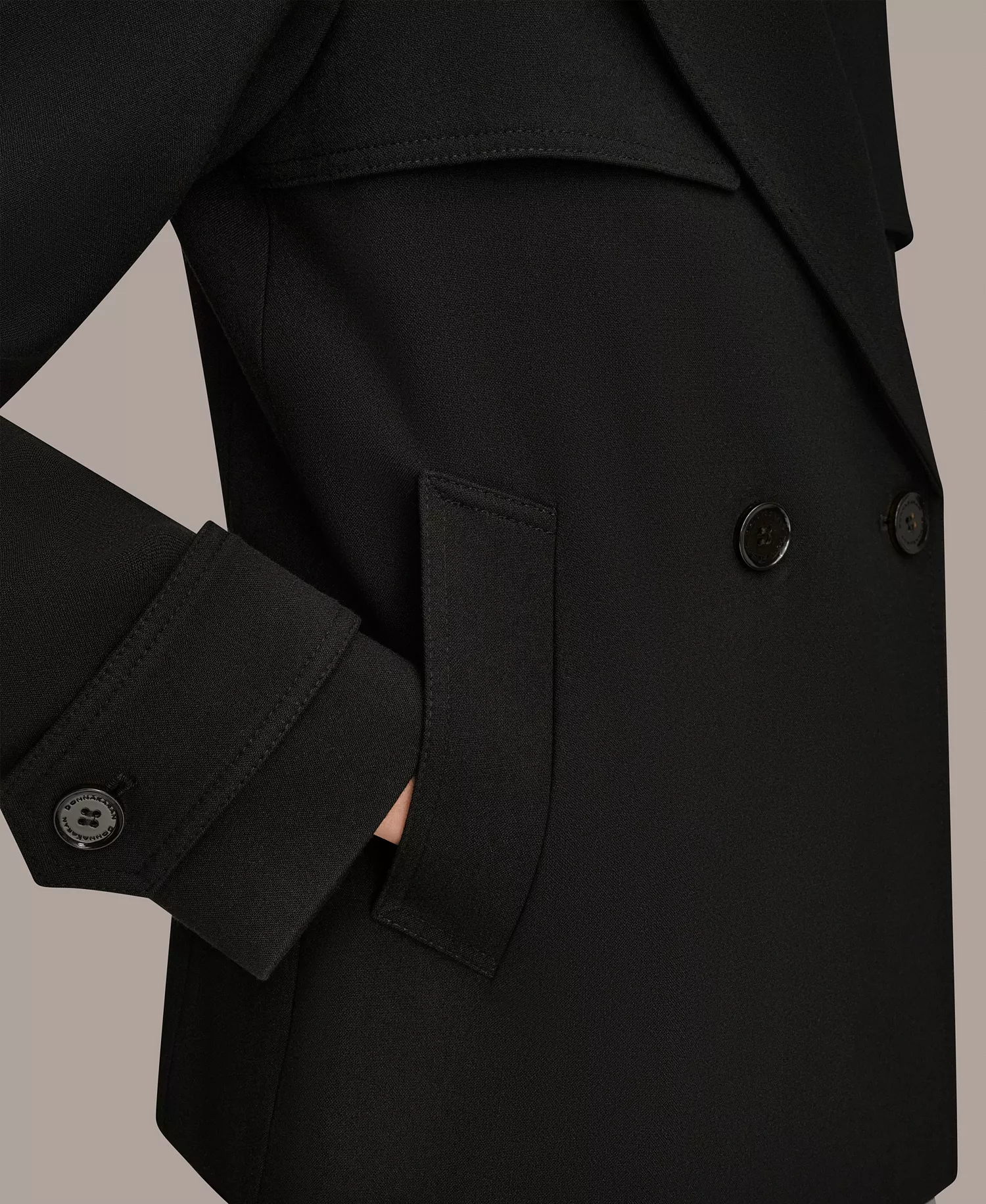 Women's Short Crepe Notch Collar Trench Coat - Black - L