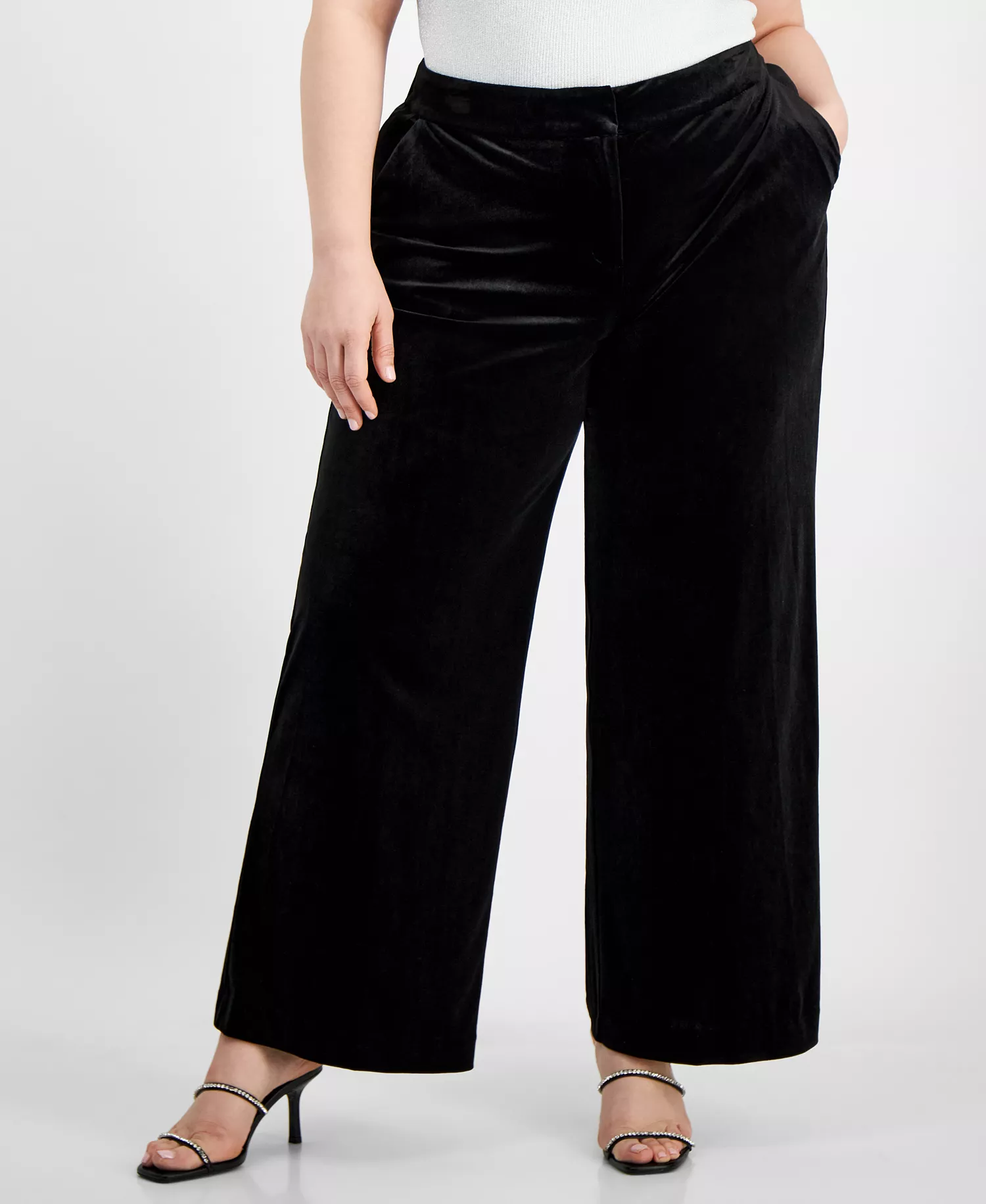 Plus Size Velvet Mid-Rise Wide-Leg Pants - Black - 14W