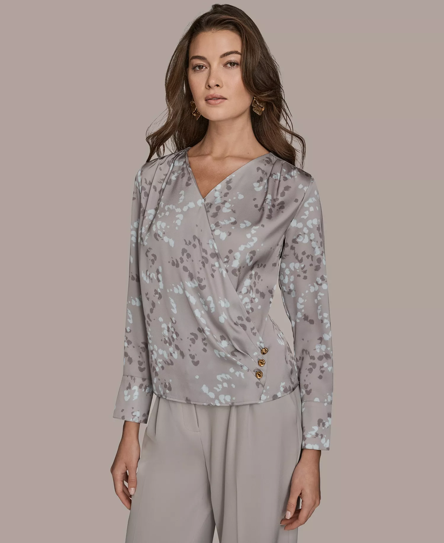 Women's Printed V-Neck Top - Driftwood Multi - L