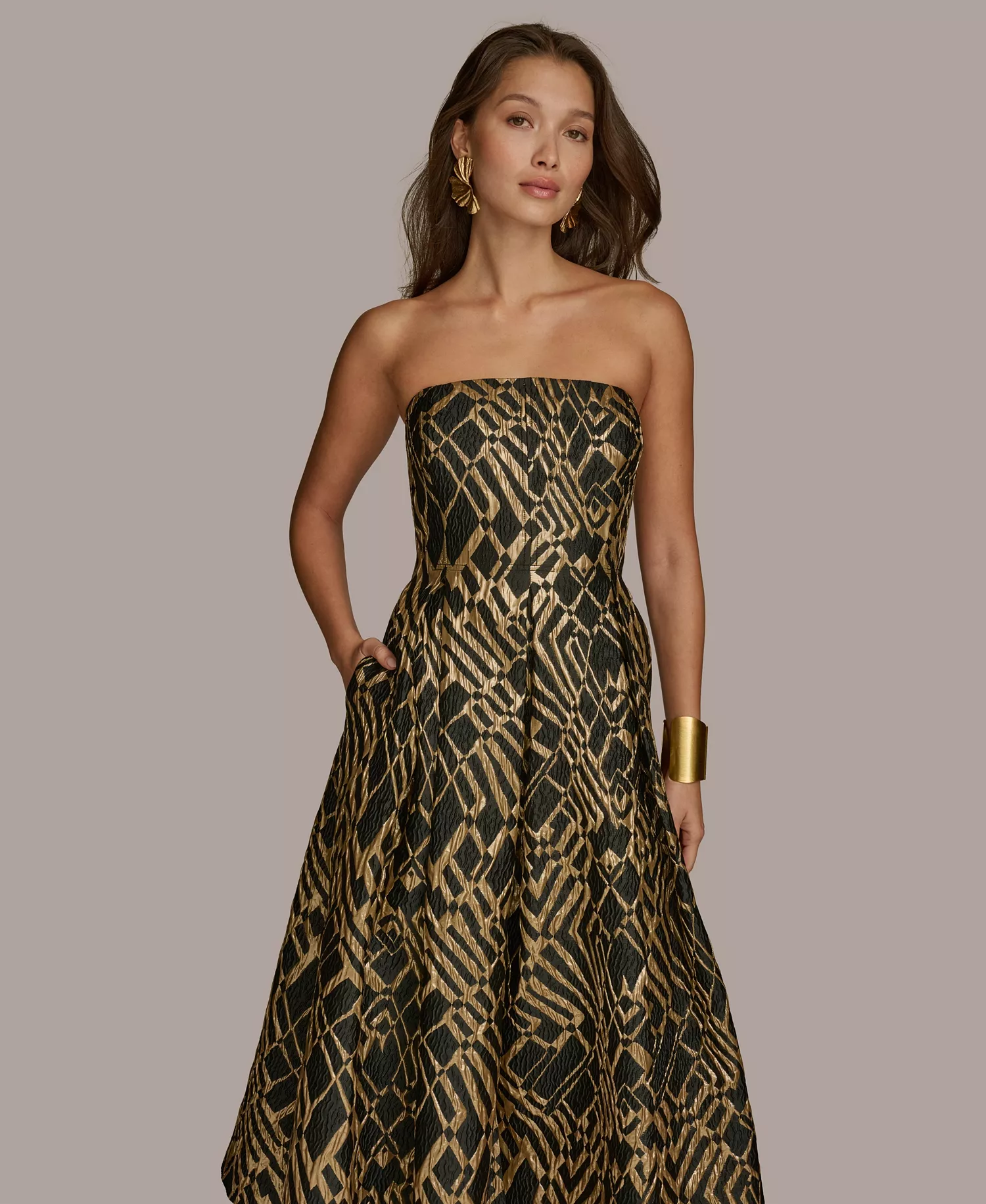 Women's Strapless Fit and Flare Midi Dress - Black/Sand Multi - 14