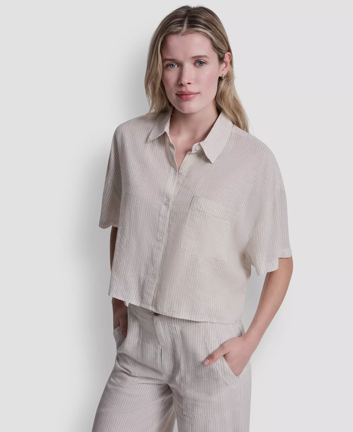 Women's Oversized Linen-Blend Cropped Short Sleeve Shirt - Lex Pebble - L