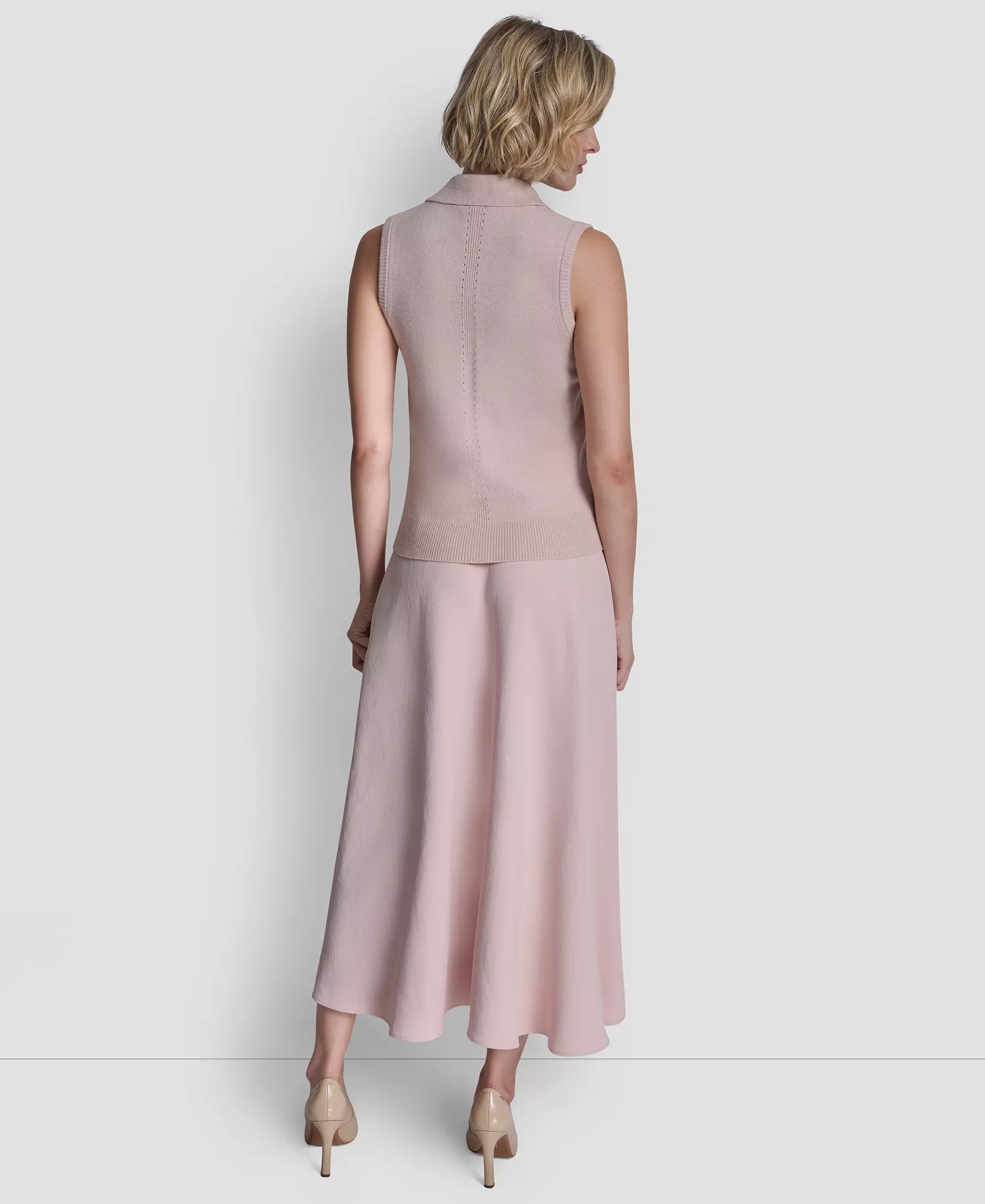 Women's V-Neck Sweater - Cameo - L