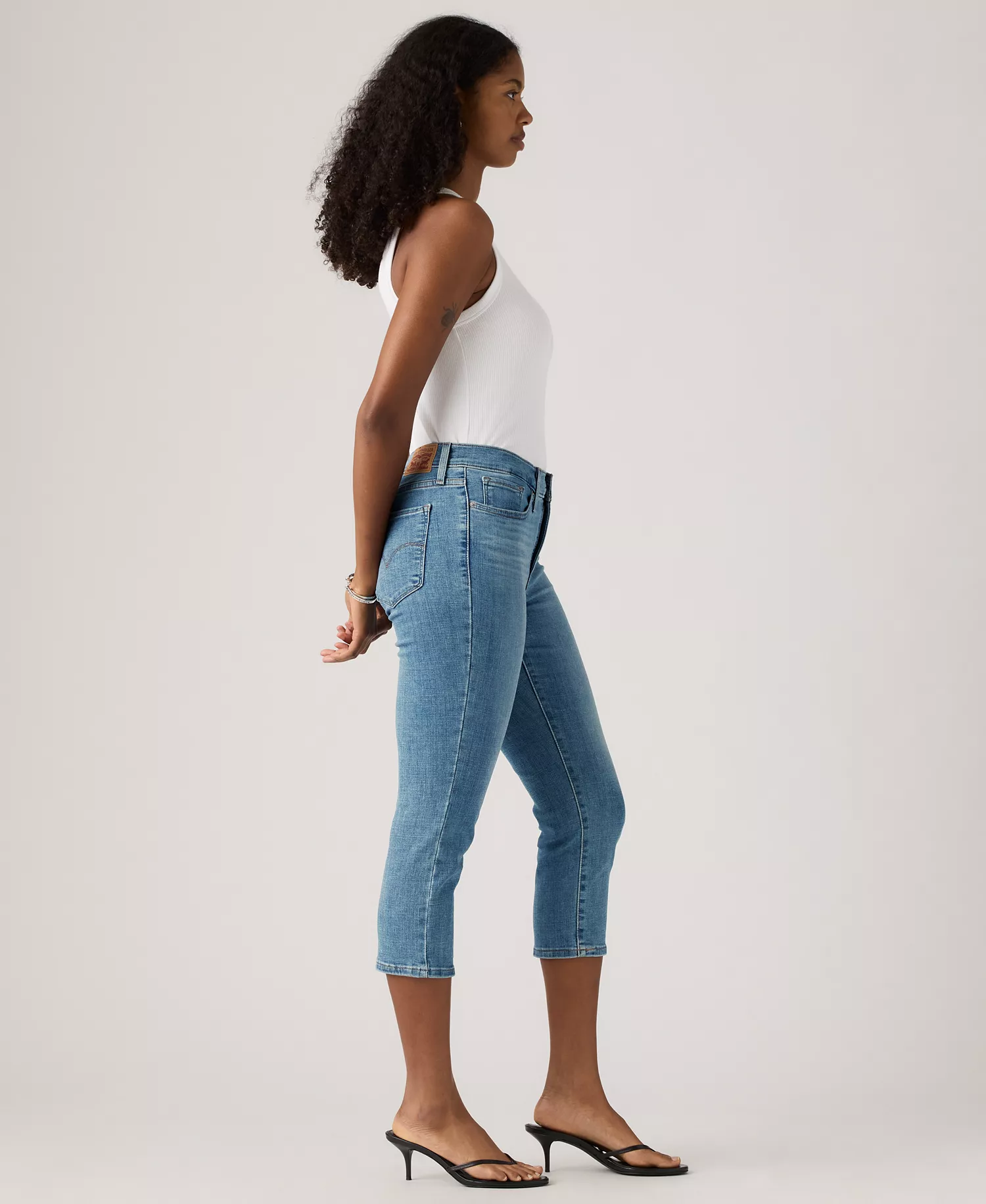 Women's 311 Shaping Skinny Fit Capri Jeans - Camp Denim - 24