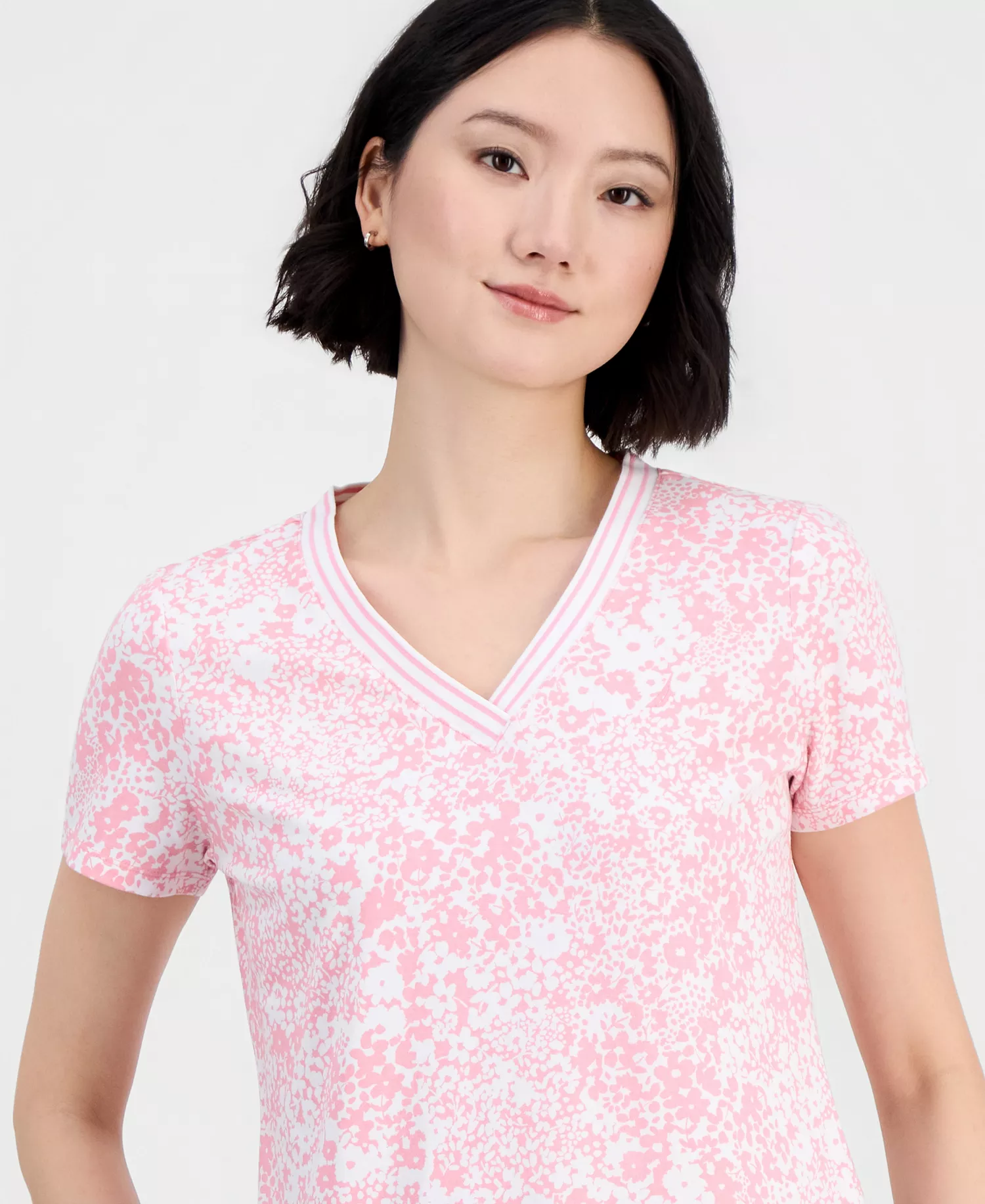 Women's V-Neck Short-Sleeve T-Shirt - English Rose/ Bright White - L