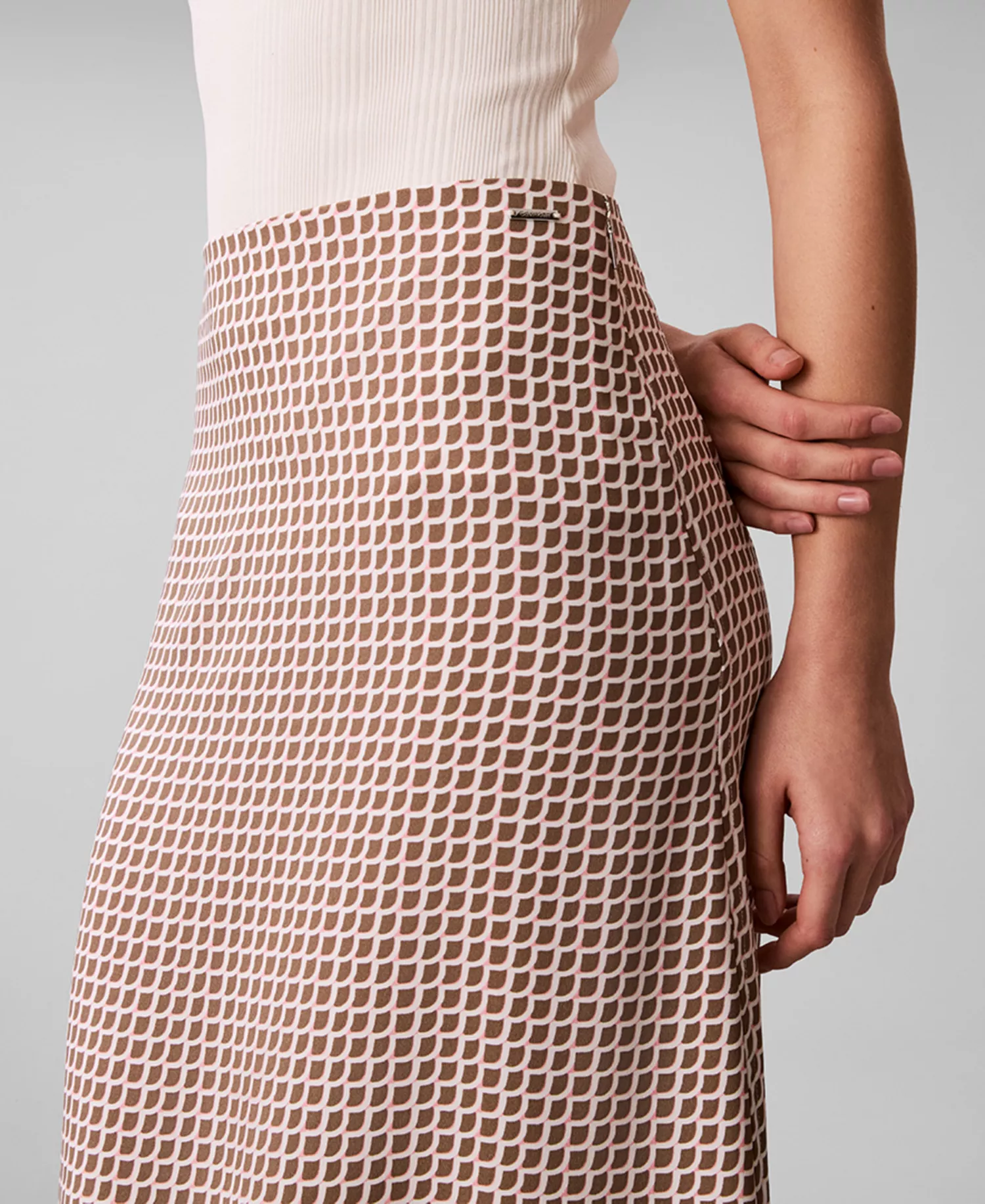 Women's Printed Midi Skirt - Walnut Tiled Scale Print - 10