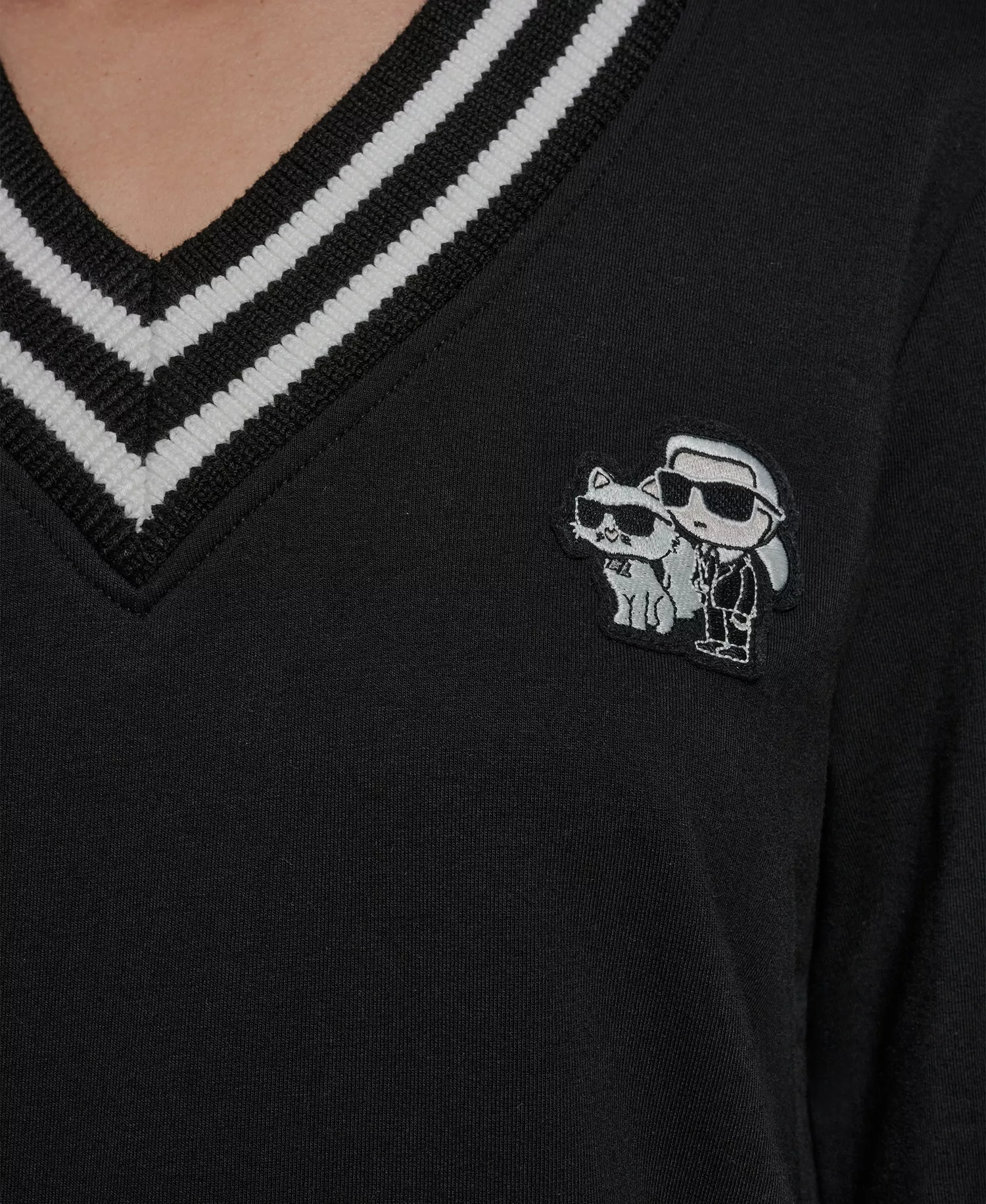 Women's Karl and Choupette V-Neck Knit Top - Black - L