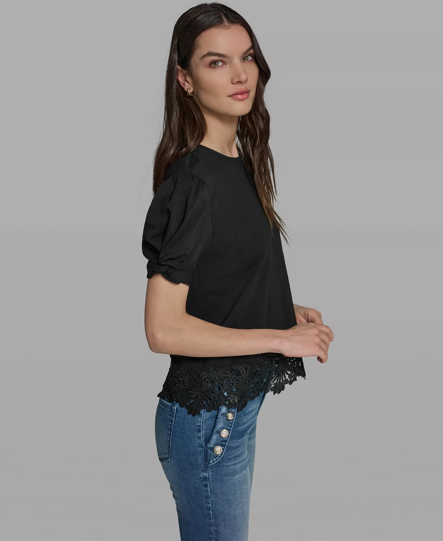 Women's Crew Neck Short-Sleeve Floral Crochet-Trim Top - Black - L