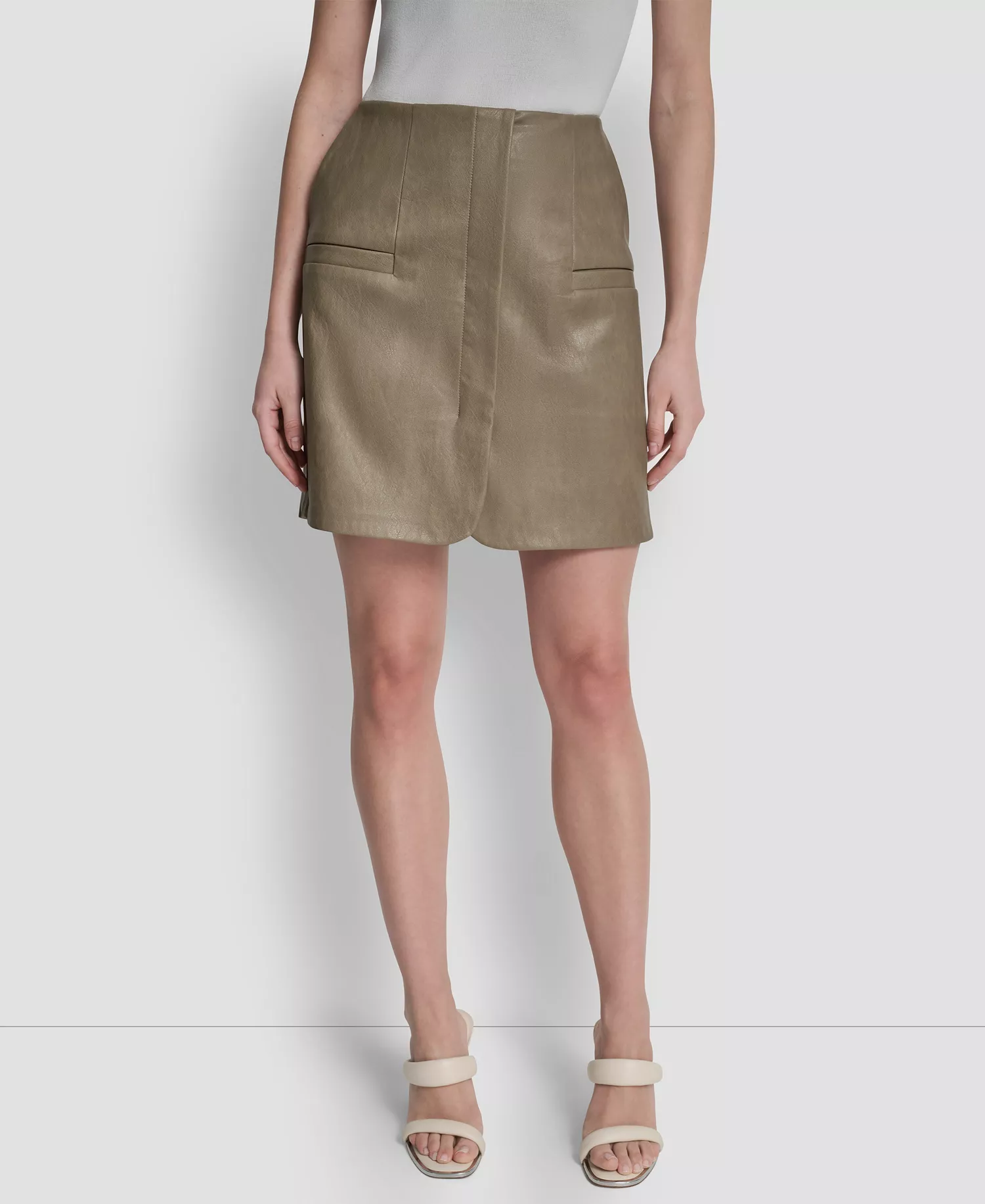 Women's Zipper Back Mini Skirt - Taupe - 0