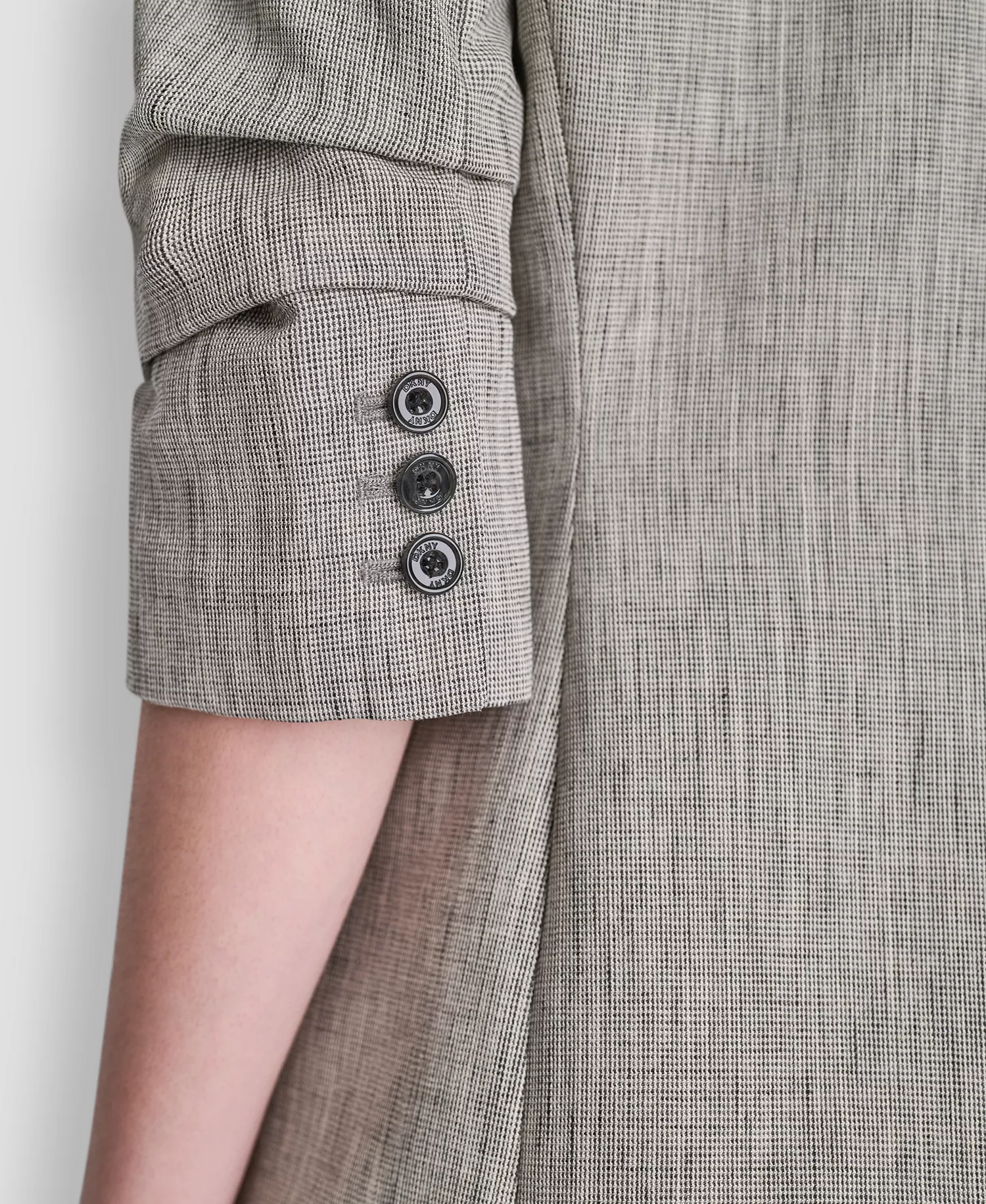 Petite Notch Collar One Button Jacket and Crosshatch Modern Fit Pants - Black/Coconut - 0P