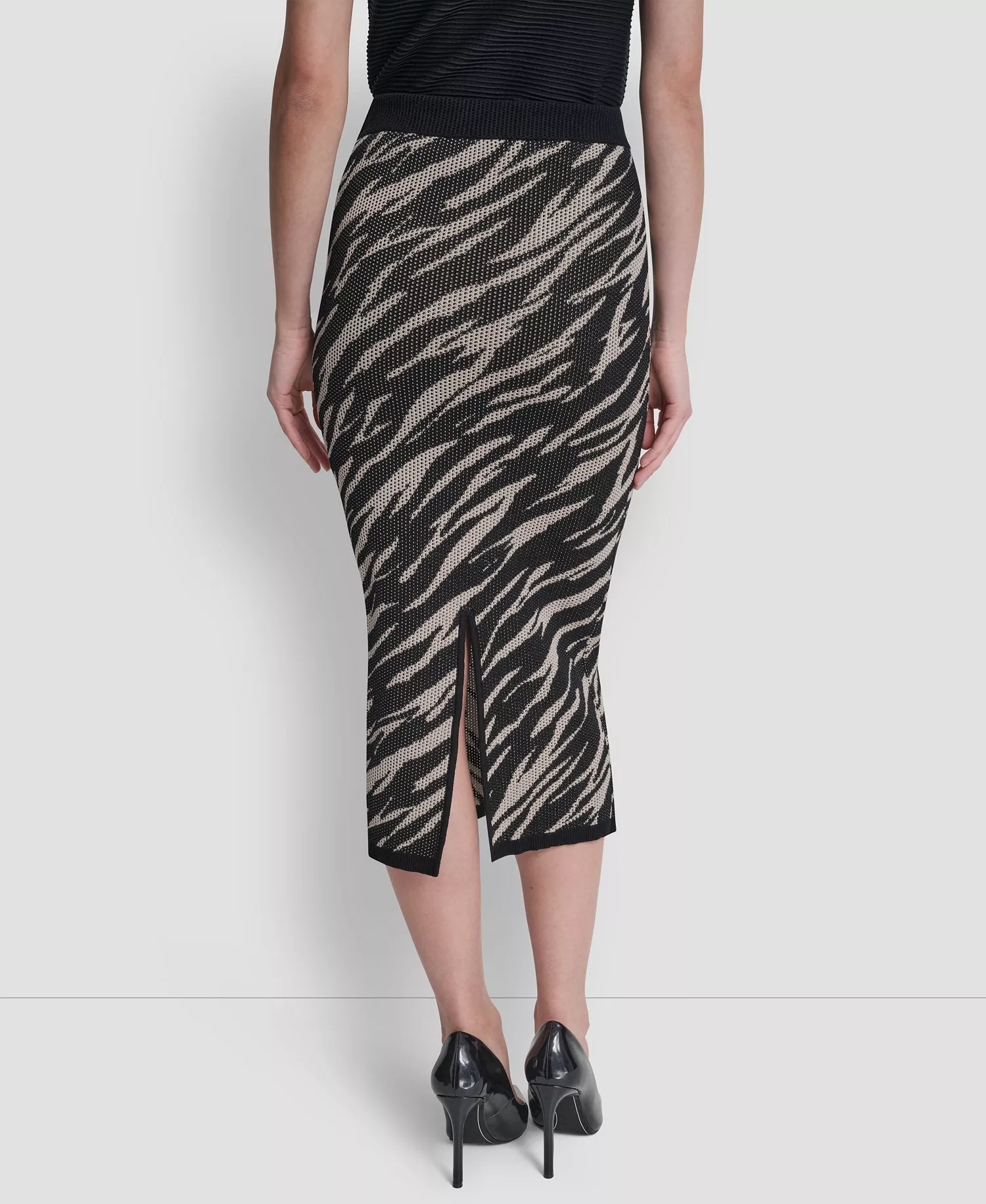 Women's Pointelle Jacquard Animal Print Pull-On Sweater Skirt - Concrete Animal - L