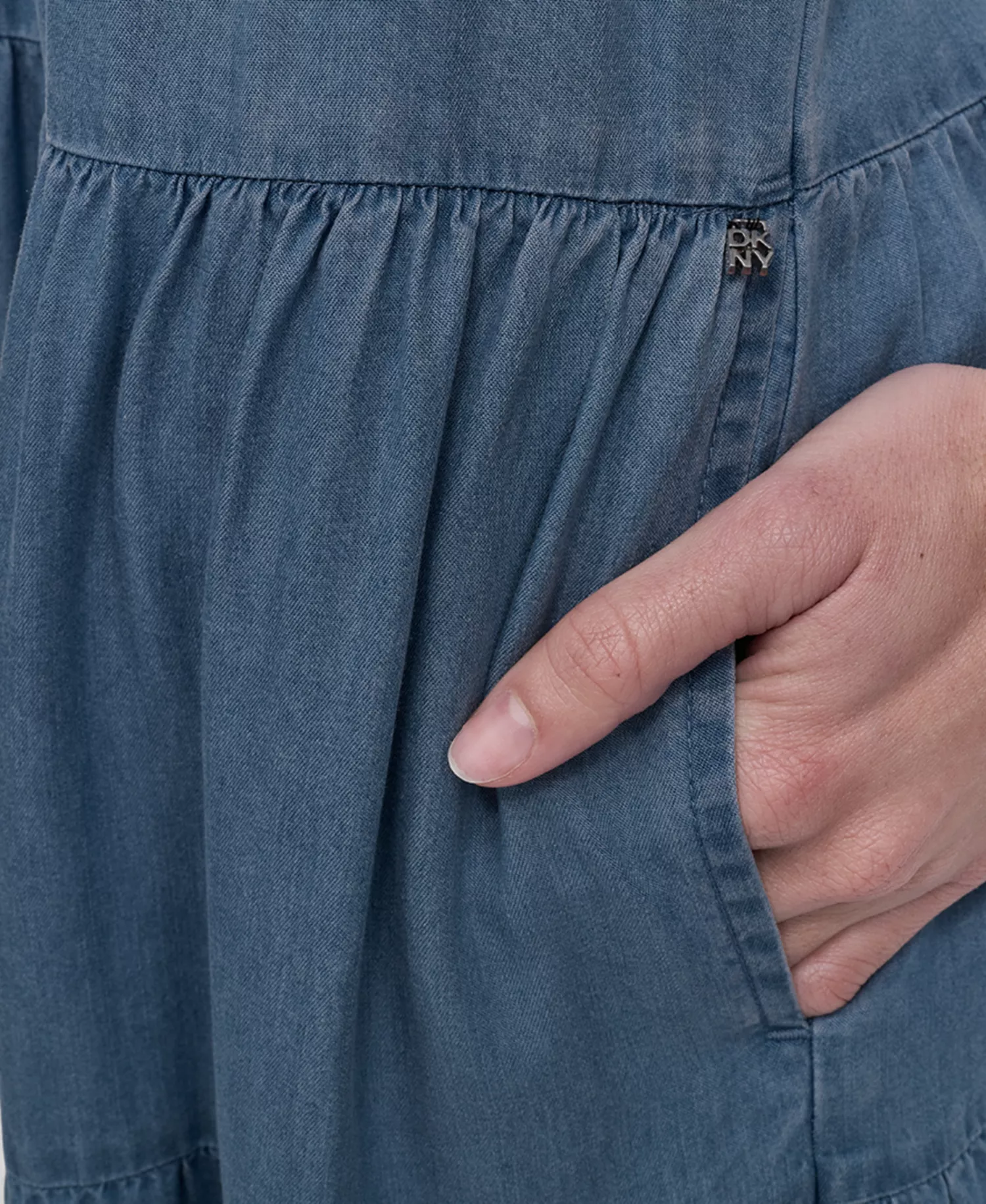 Women's Sleeveless Tiered Midi Dress - FJZ - CHAMBRAY - L