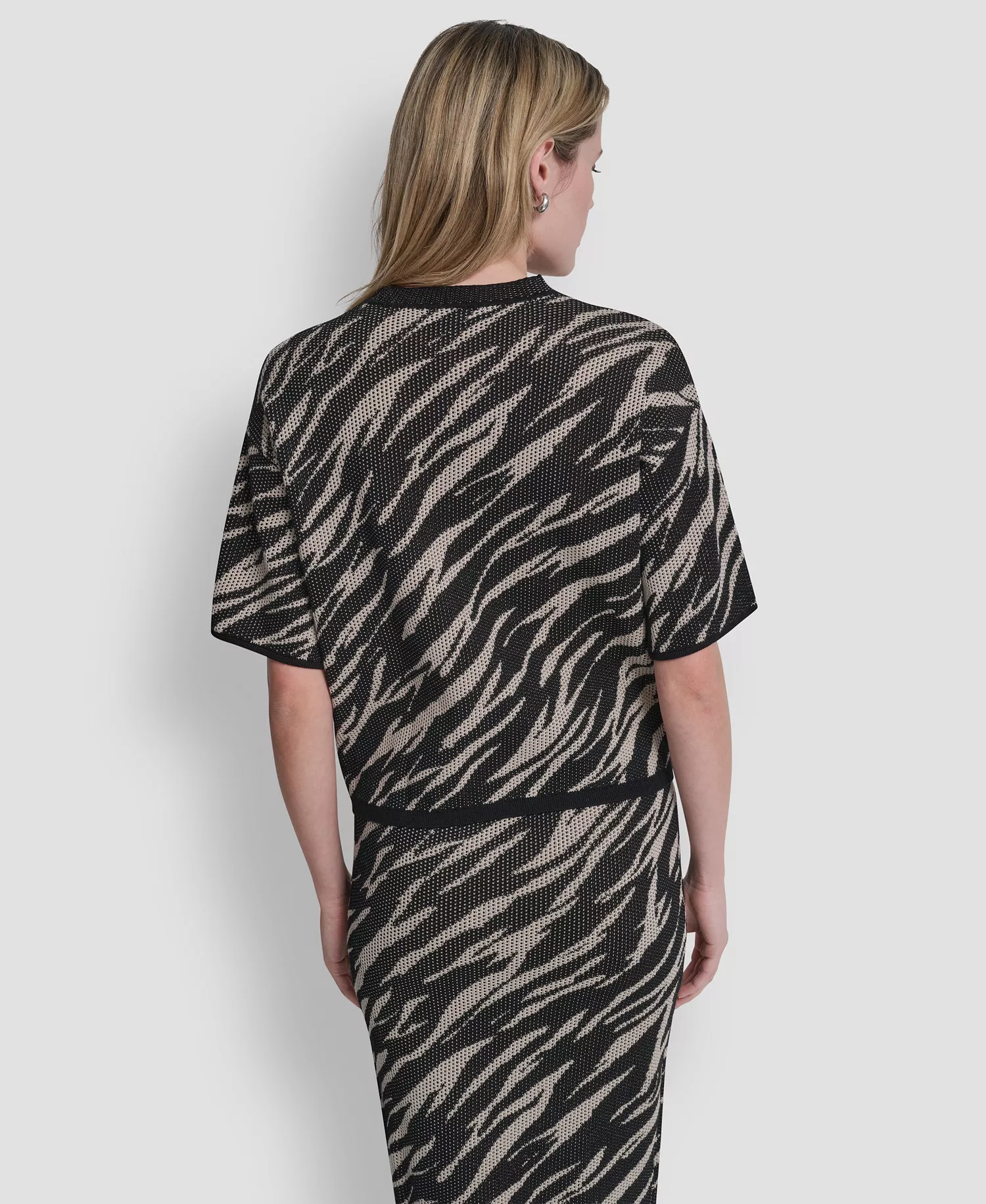 Women's Pointelle Jacquard Animal Print Pull-On Sweater - Concrete Animal - L