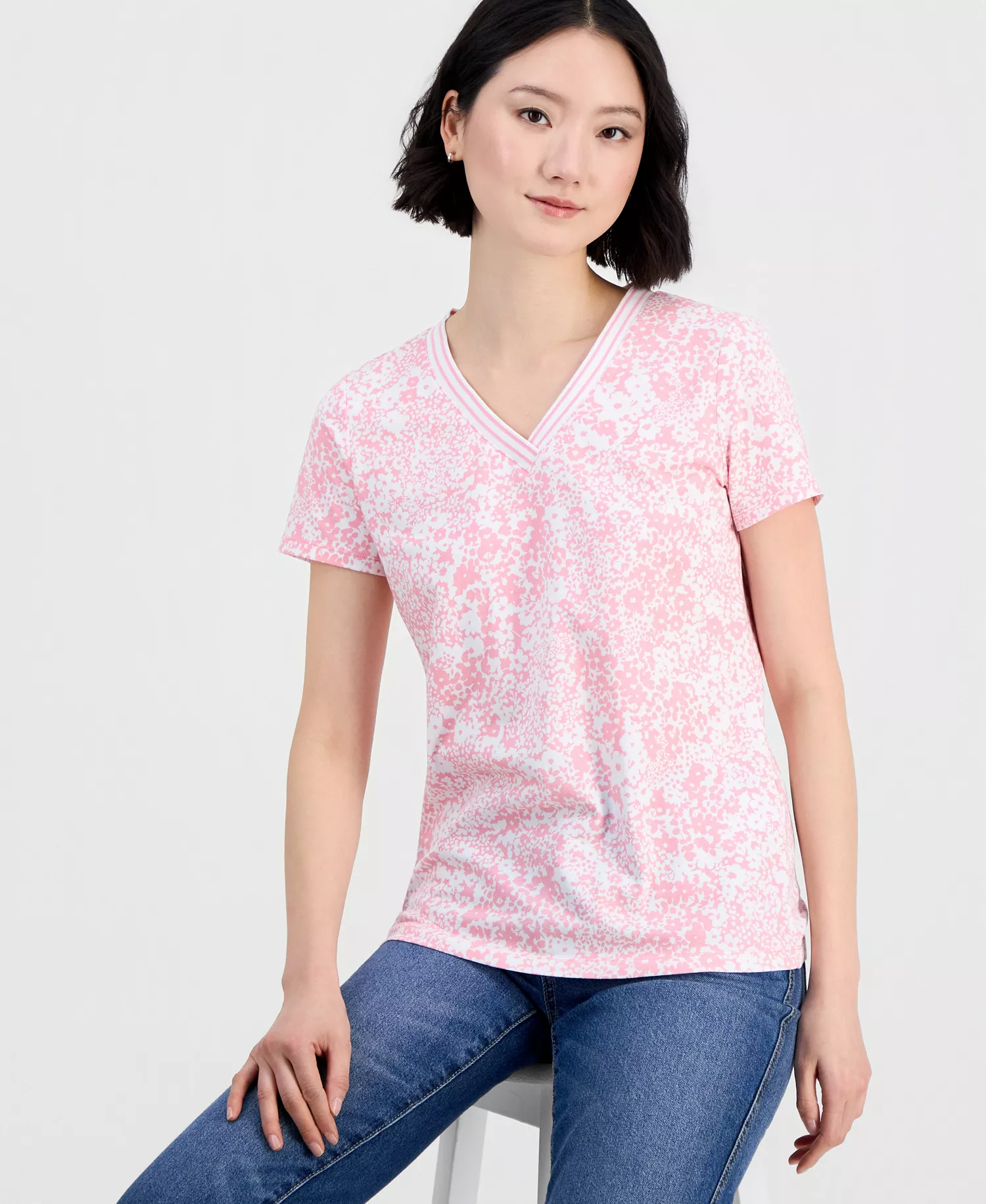 Women's V-Neck Short-Sleeve T-Shirt - English Rose/ Bright White - L