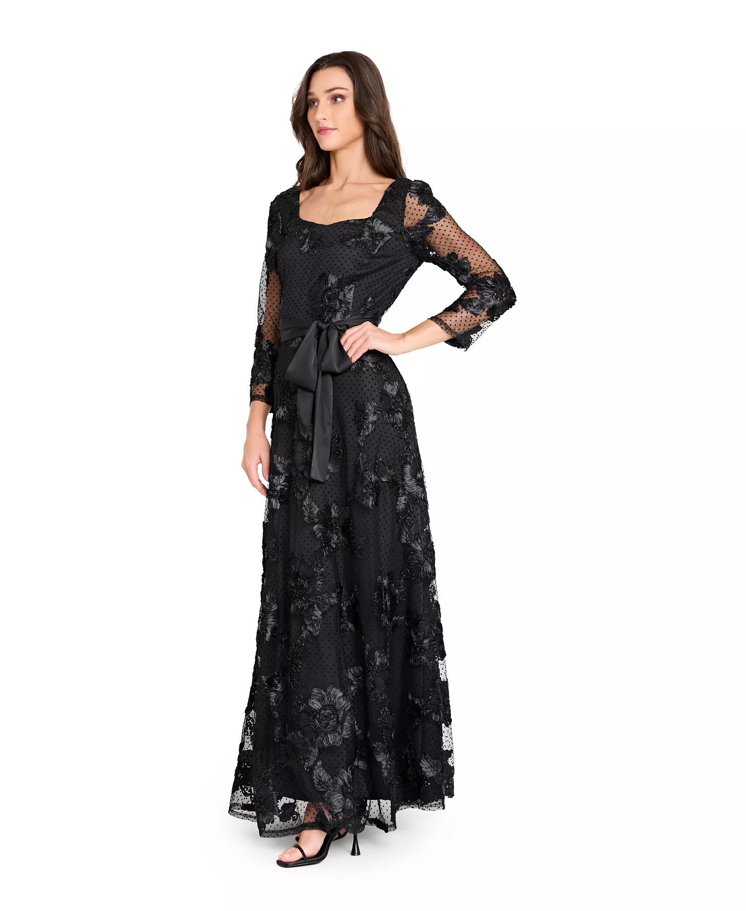 Women's Embroidered Ball Gown - Black - 10