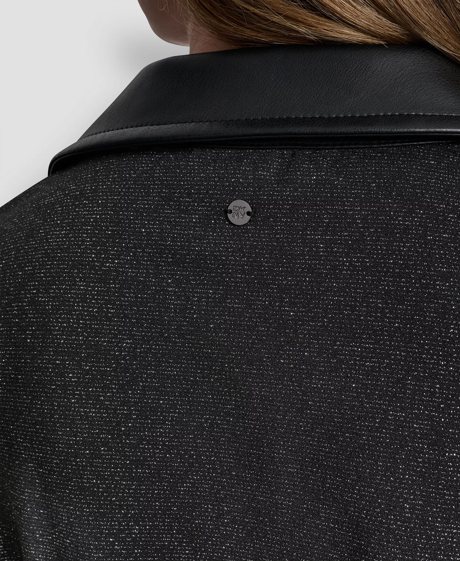 Women's Knit Twist Front V-Neck Top - Black/silver - L