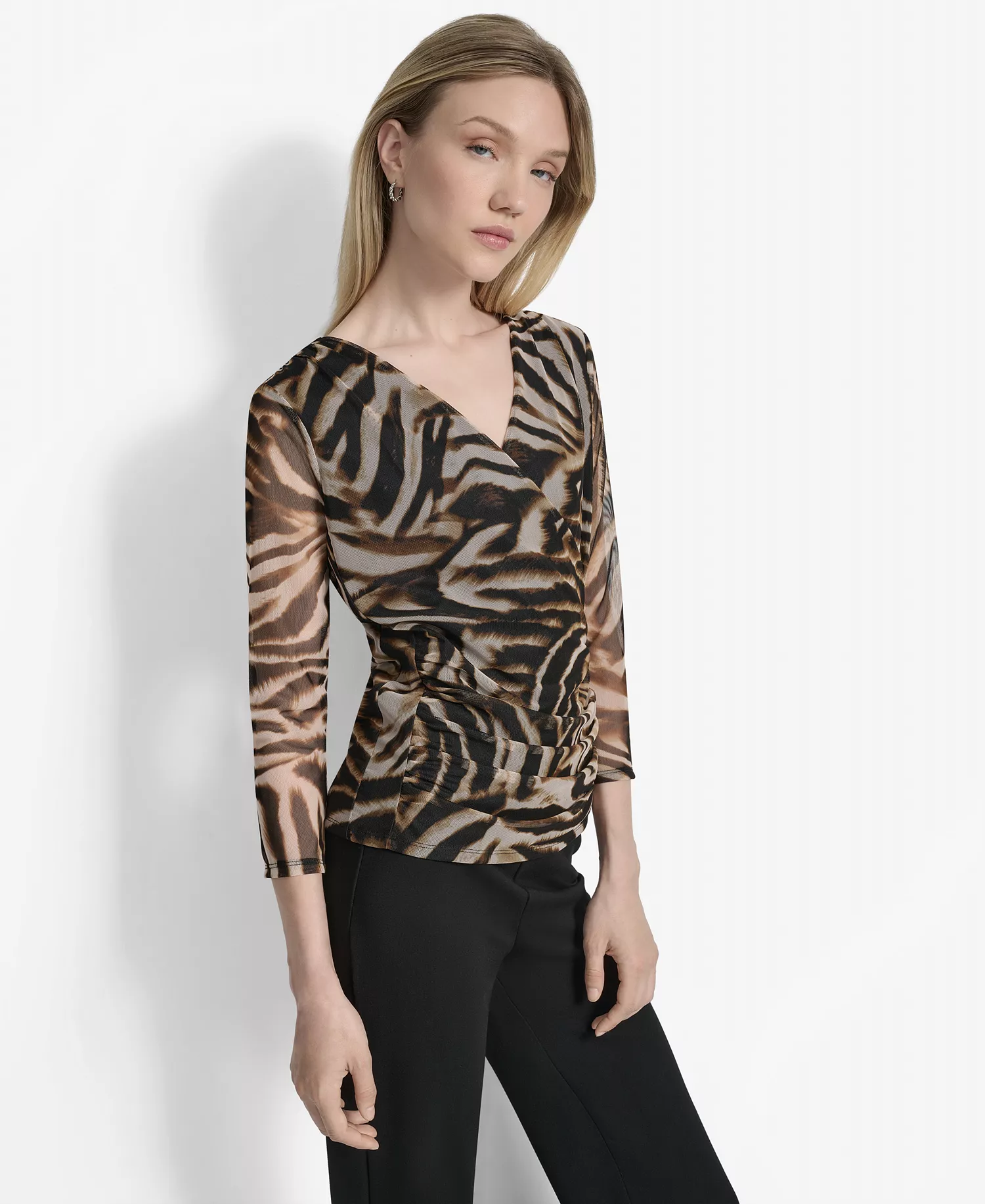 Women's 3/4-Sleeve Printed Mesh V-Neck Top  - Blurred Zebra - M