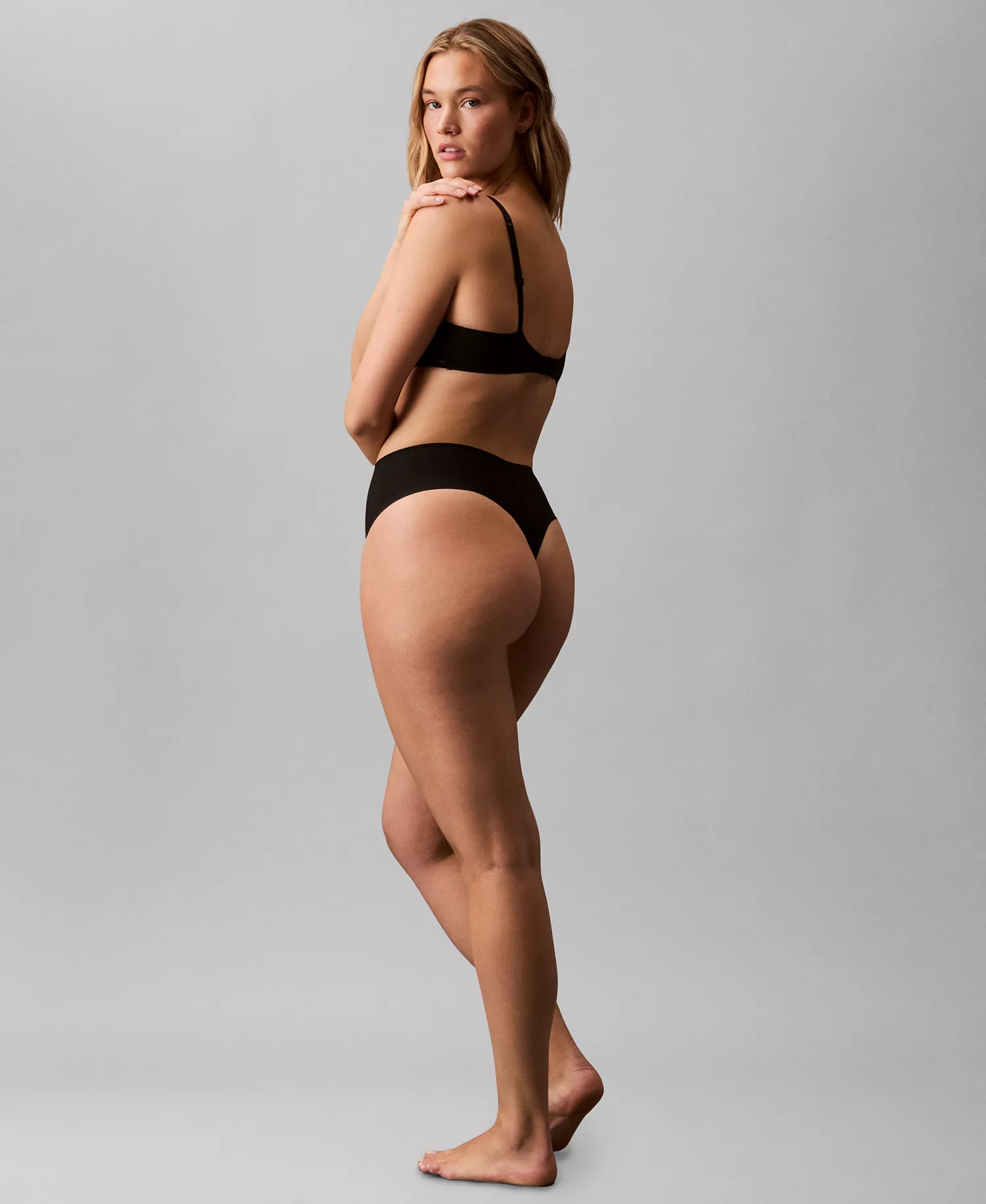 Women's Stay-Put Firm Mesh Thong Underwear QF8165 - Black - L