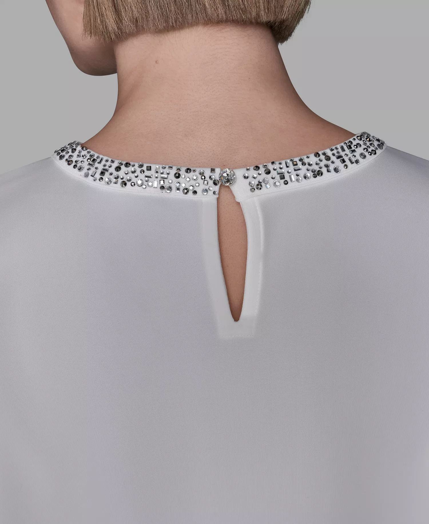 Women's Crewneck Crystal Neck Top - Soft White - L