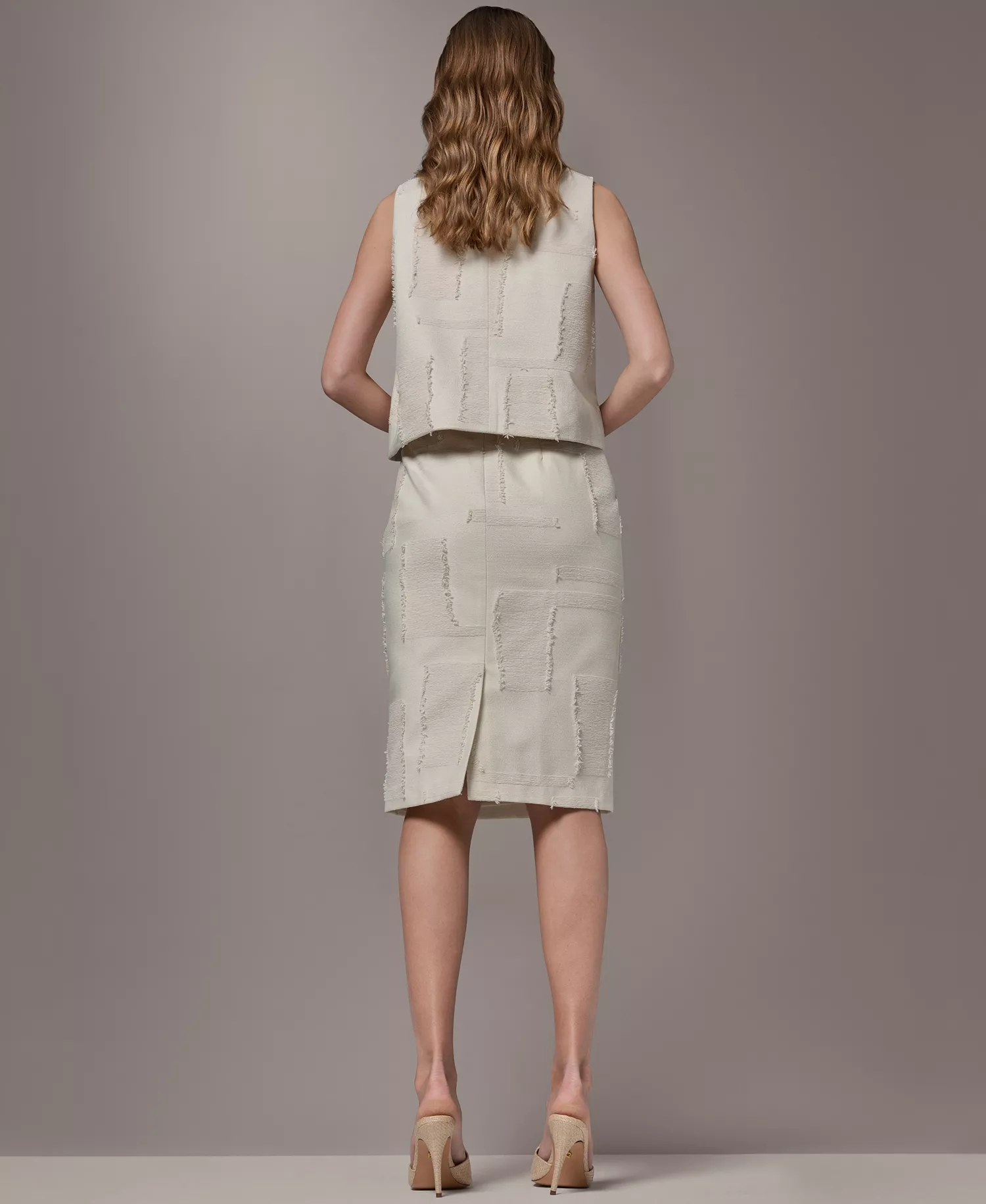 Women's Side Slit Crop Top - Natural - L