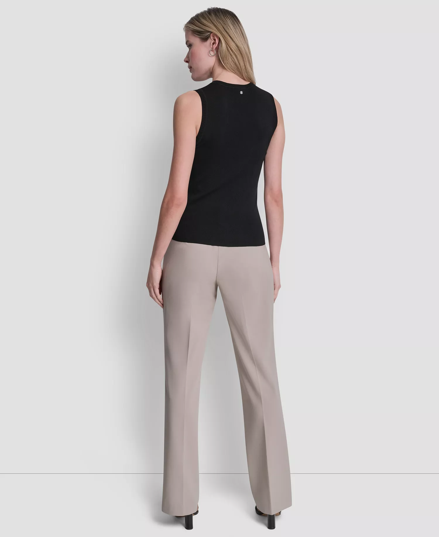 Women's Sleeveless Crewneck Sweater Top - Black - L